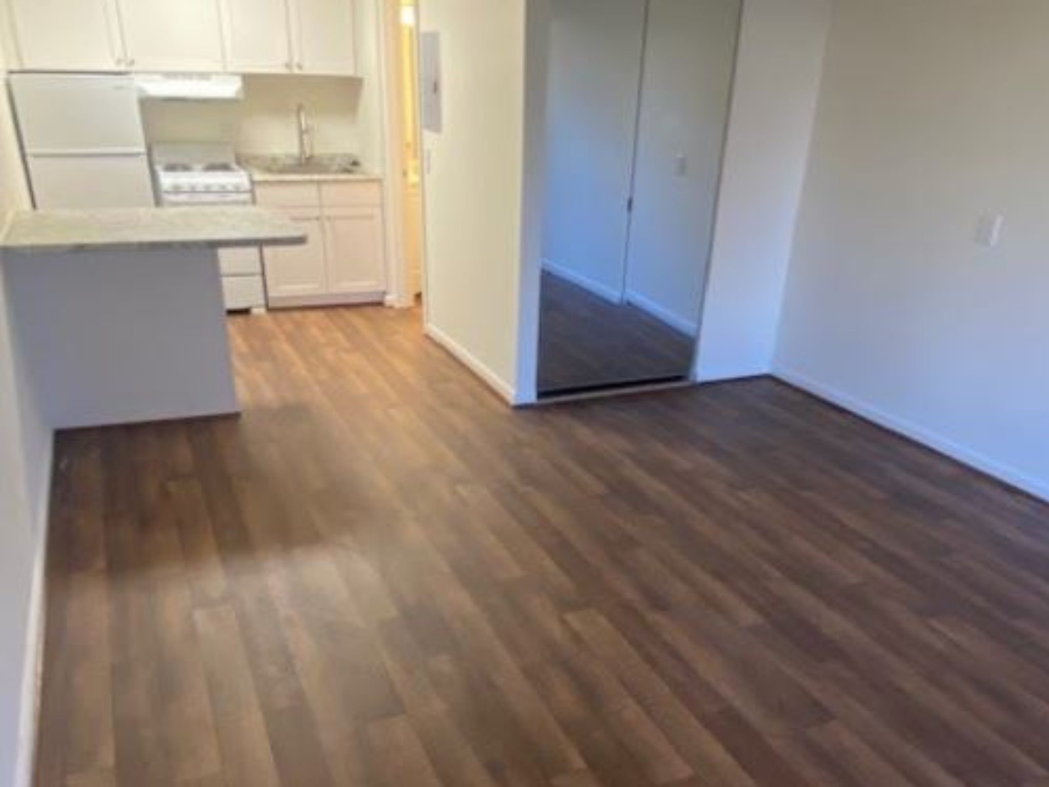 View Photos Oakbrook Apartments