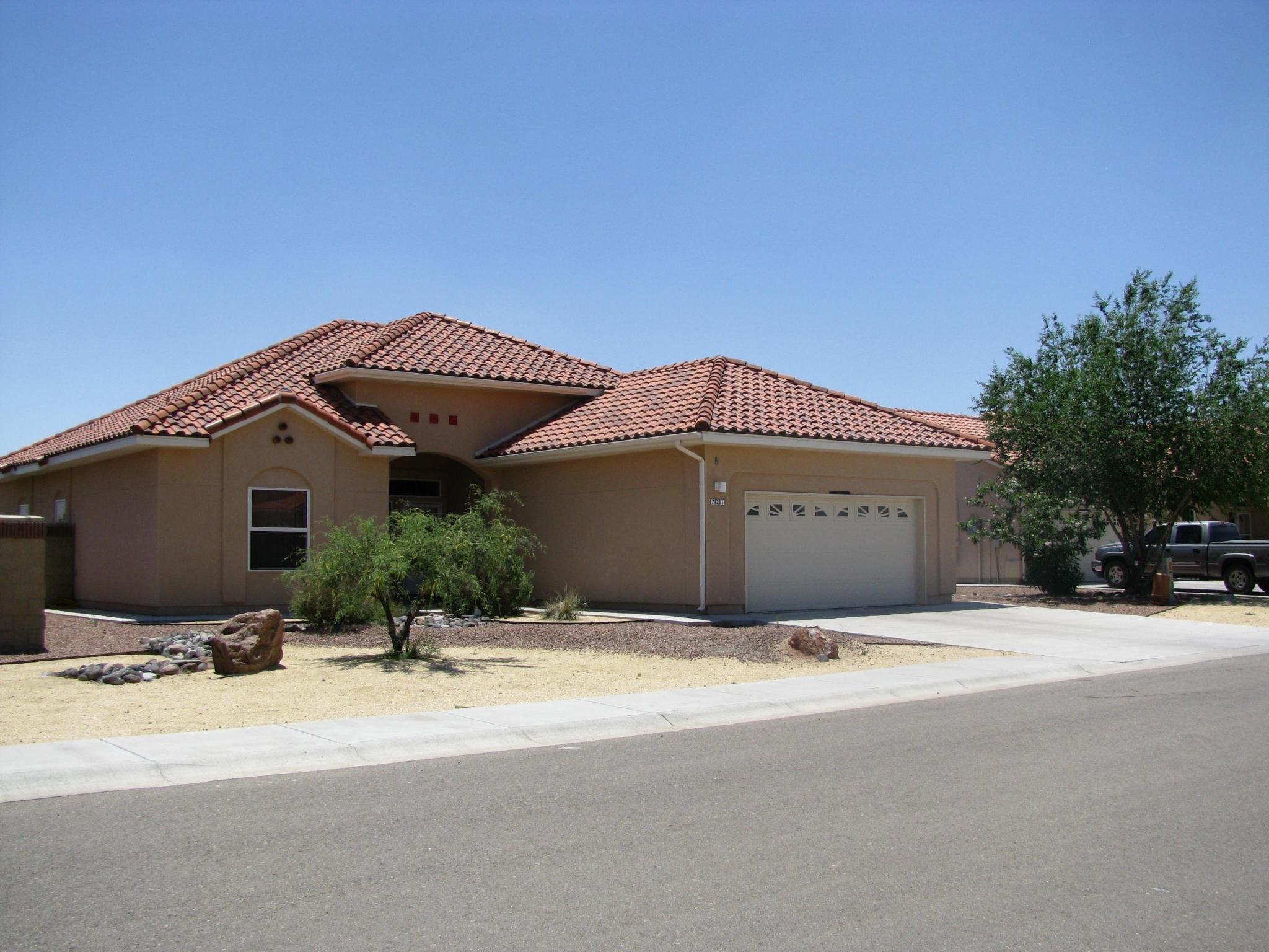 House photos and tours at Holloman AFB