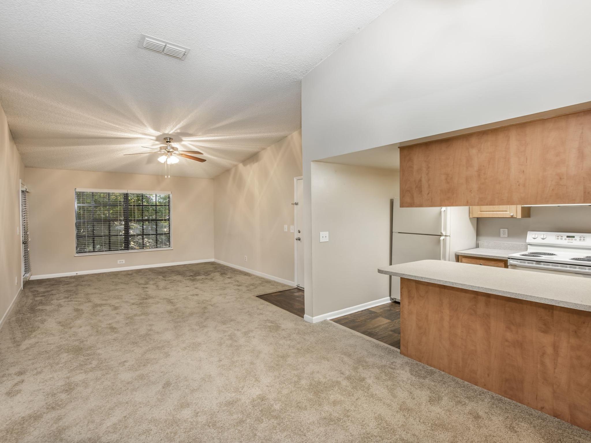 View Photos Willow Lake Crossing