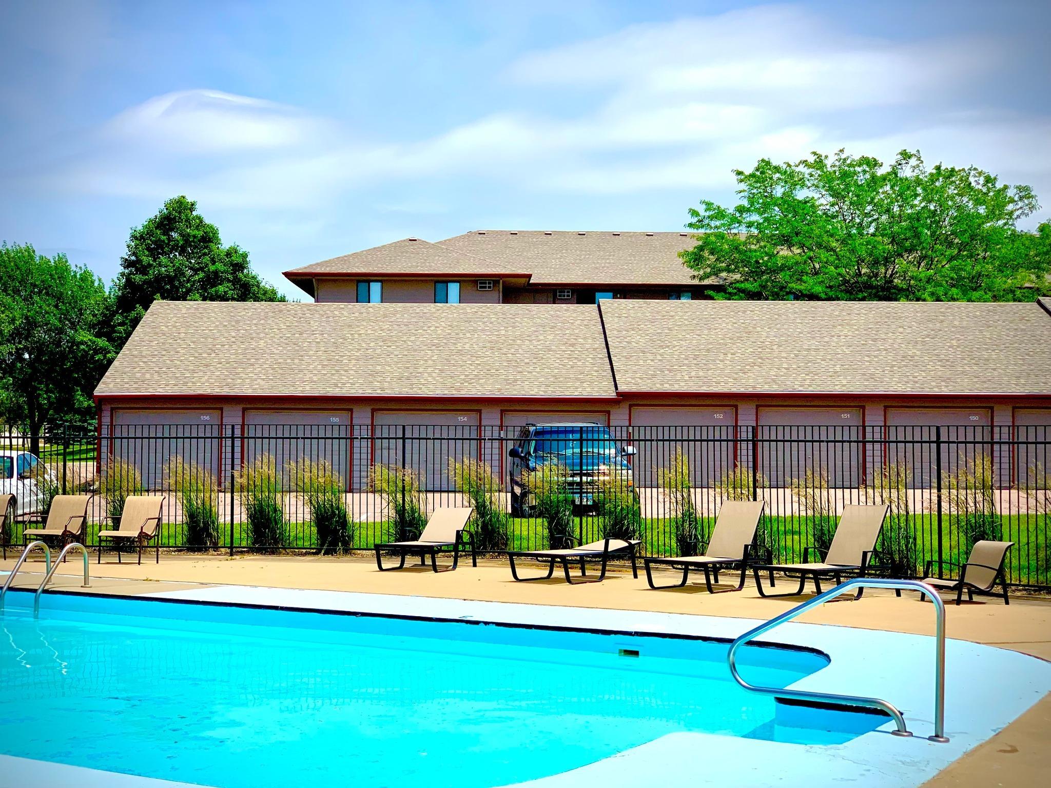 Photos & Video Autumn Park Apartments