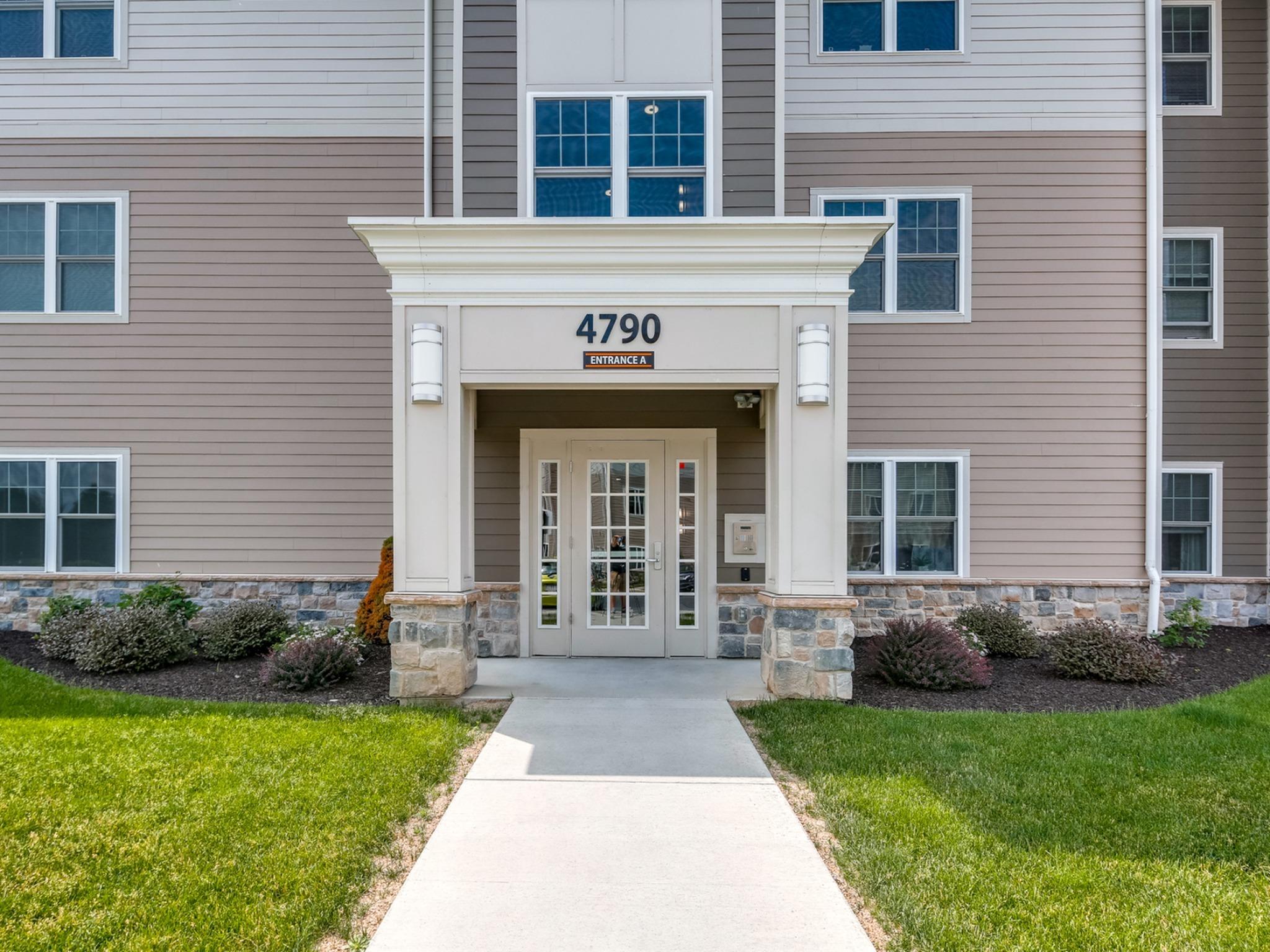 Photos And Tour Apartments in Mechanicsburg, PA