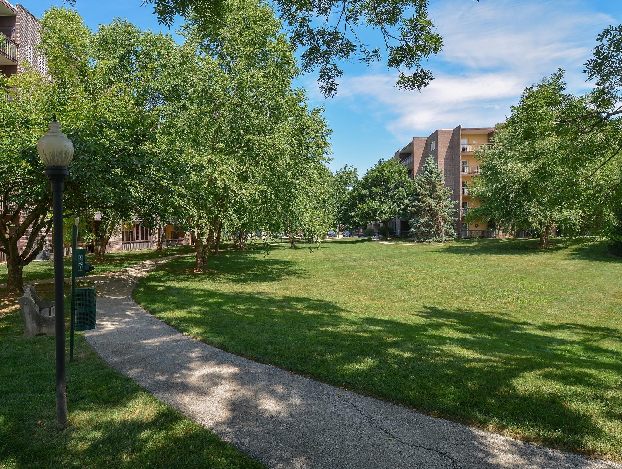 Apartment in Berwyn PA Photos of Main Line Berwyn Apartments