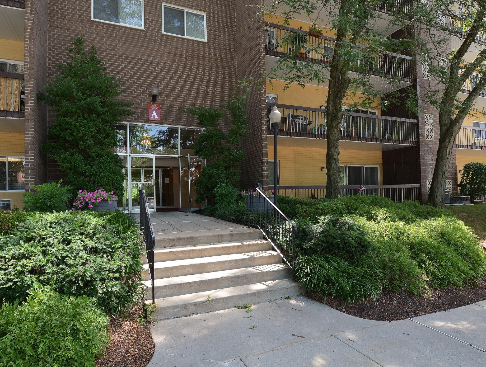 Berwyn Apartments For Rent 60402
