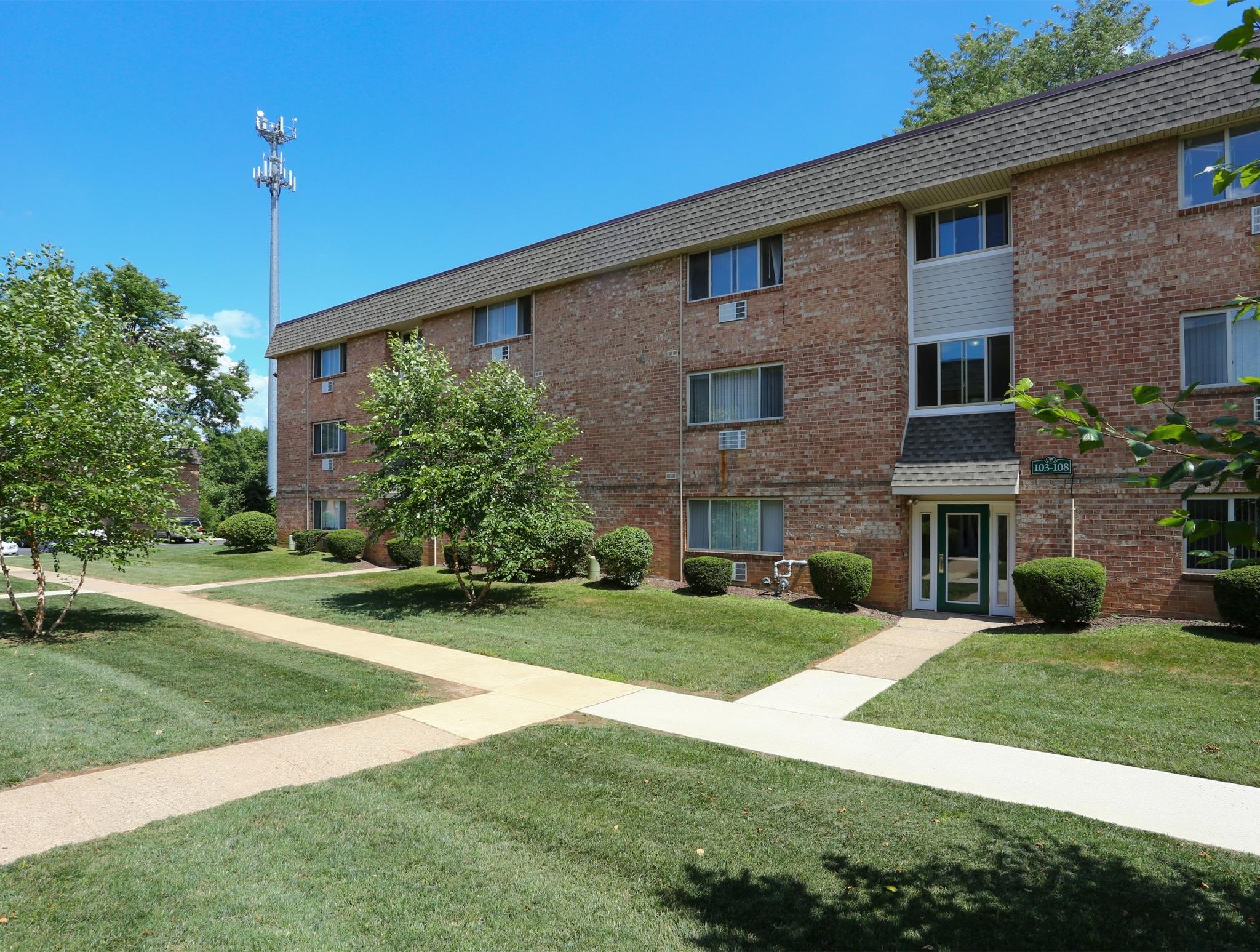 Apartment in Penndel PA | Photos of Mill Creek Village Apartments