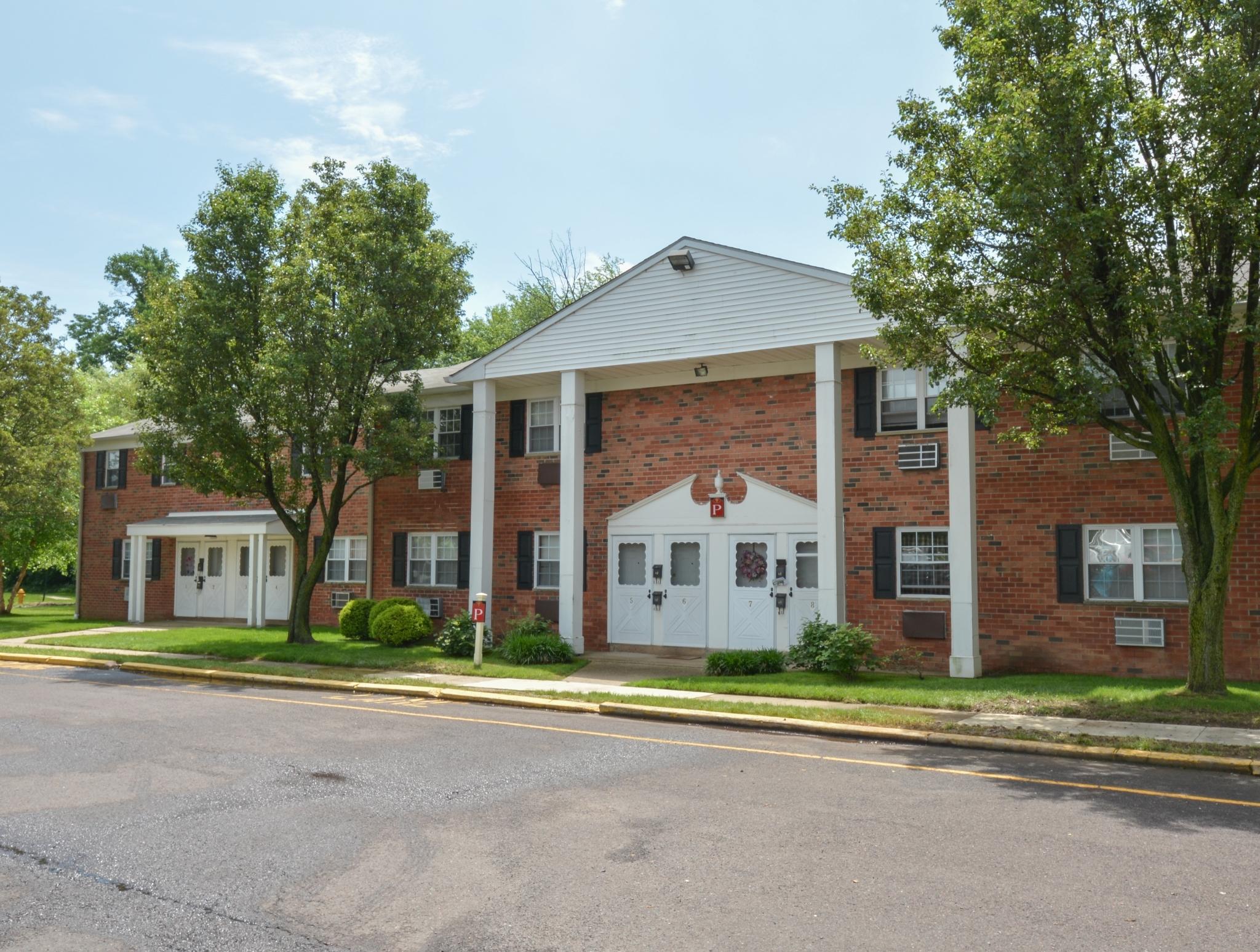 Apartment in Levittown PA Photos of Country Manor Apartments