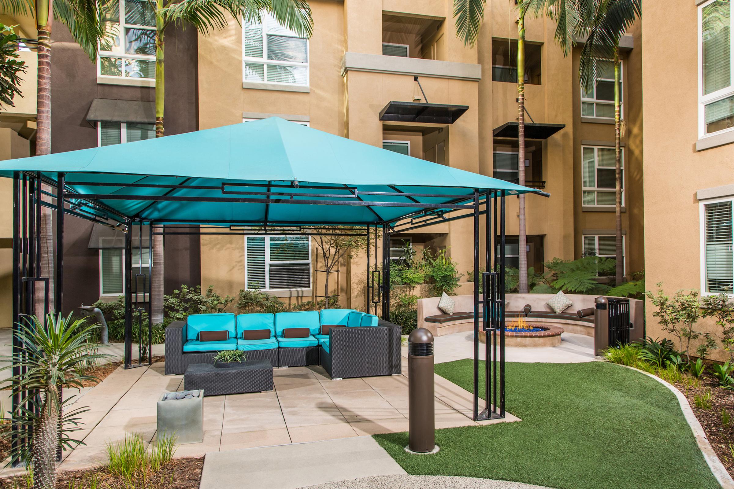 View Photos & Take A Virtual Tour | Calypso Apartments and Lofts