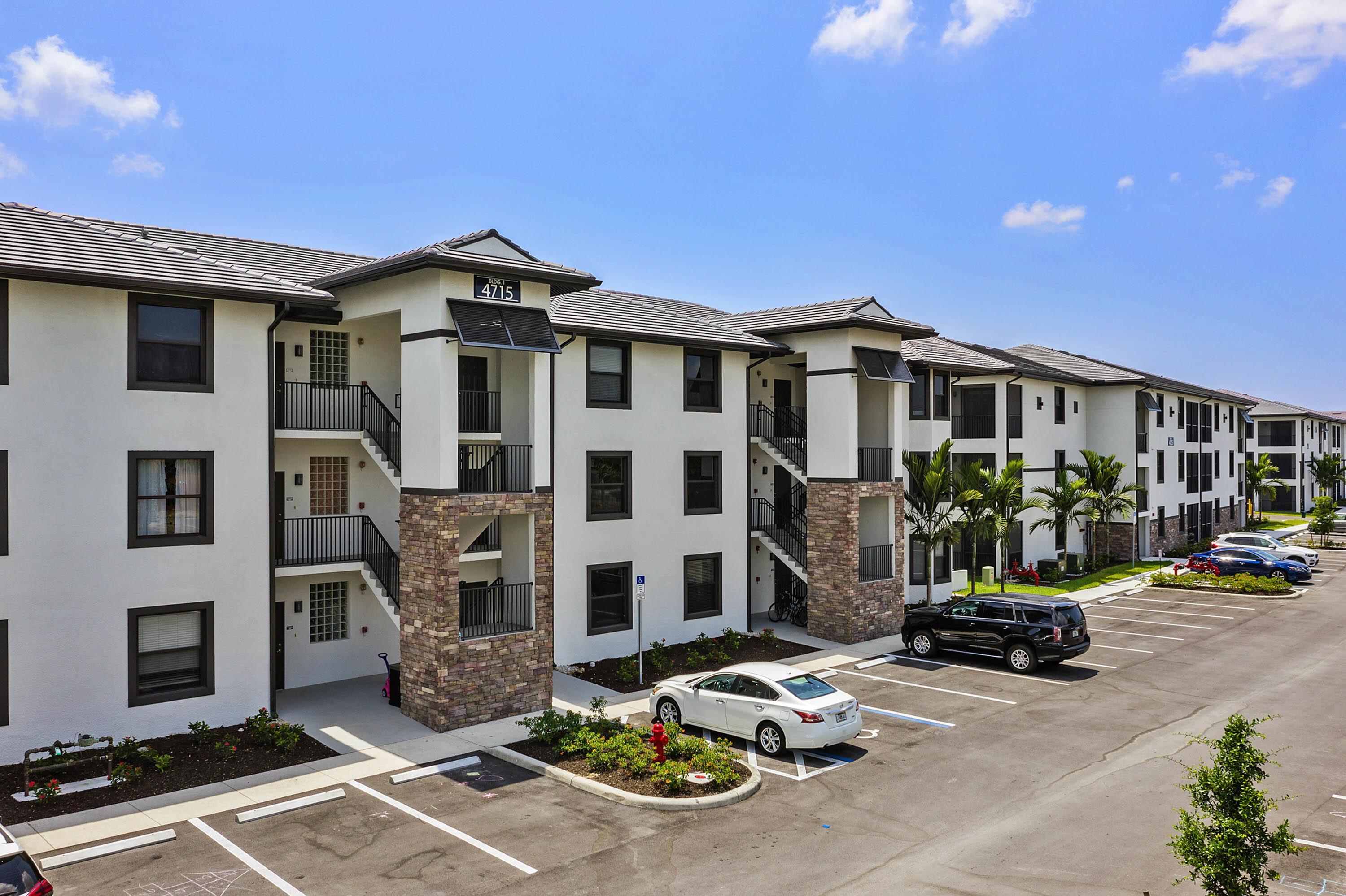 View Photos & Take A Virtual Tour The Edge Apartments