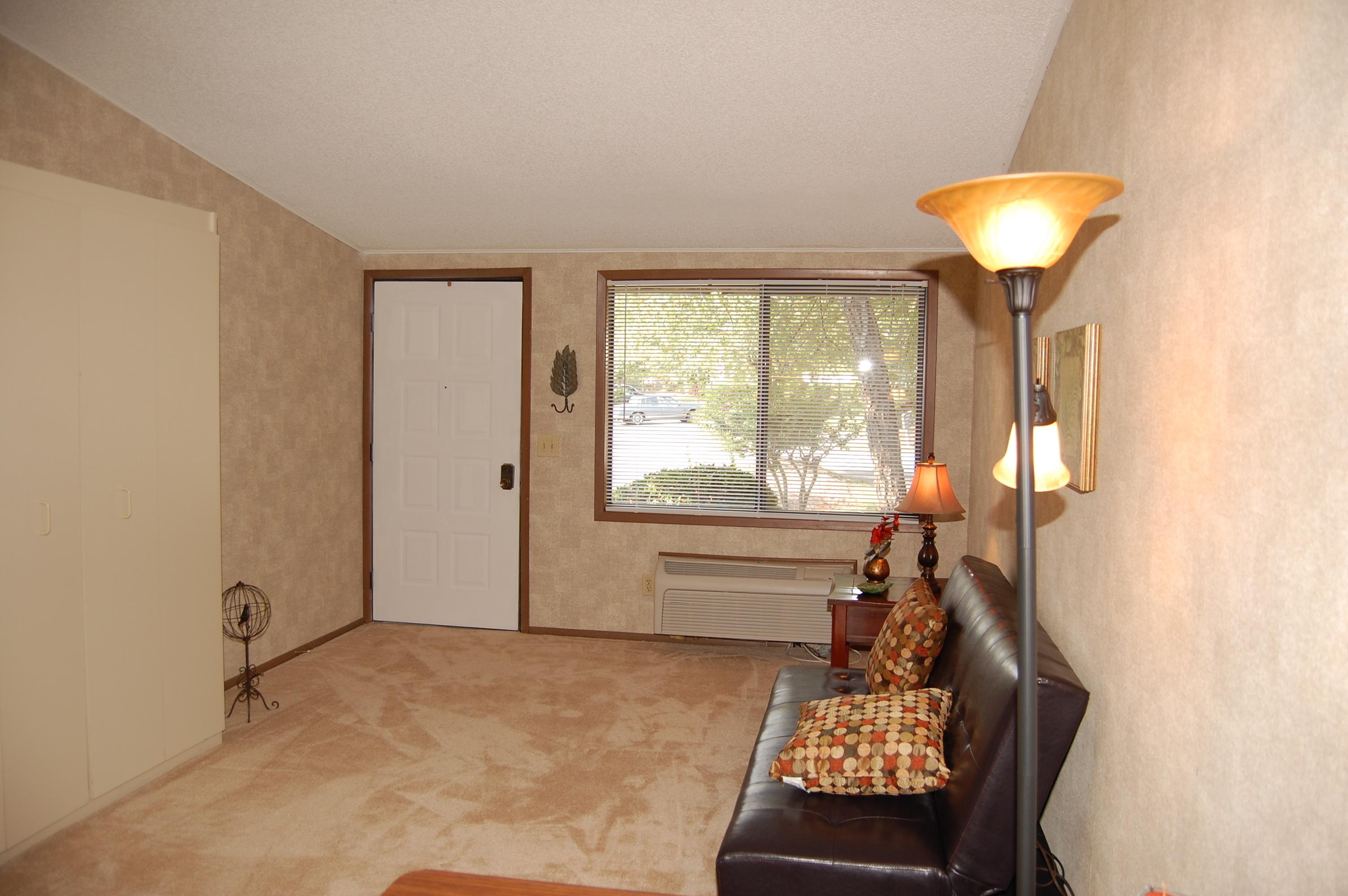 View Photos Ravenwood Apartments