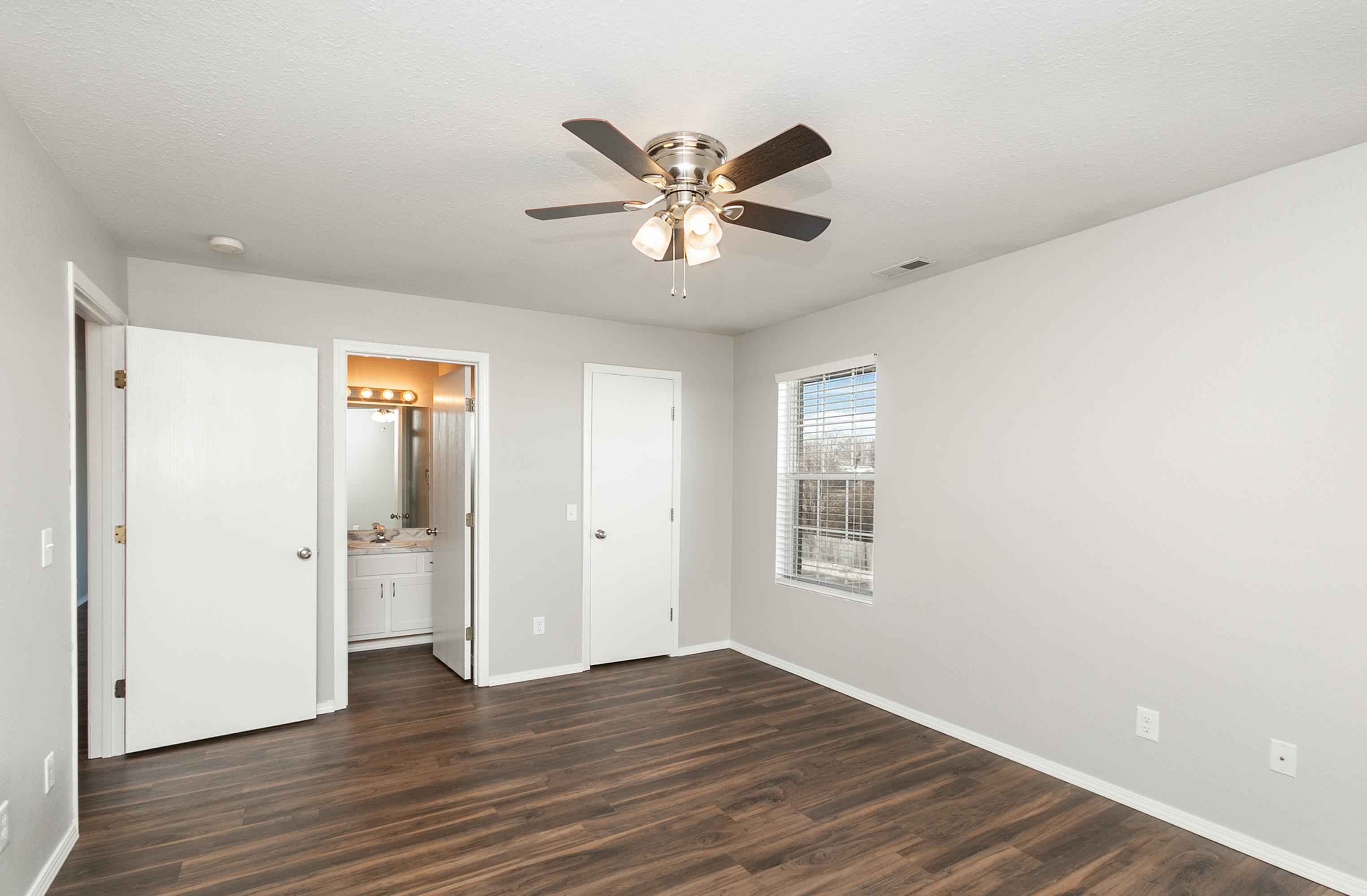 View Photos Maple Gardens Apartments