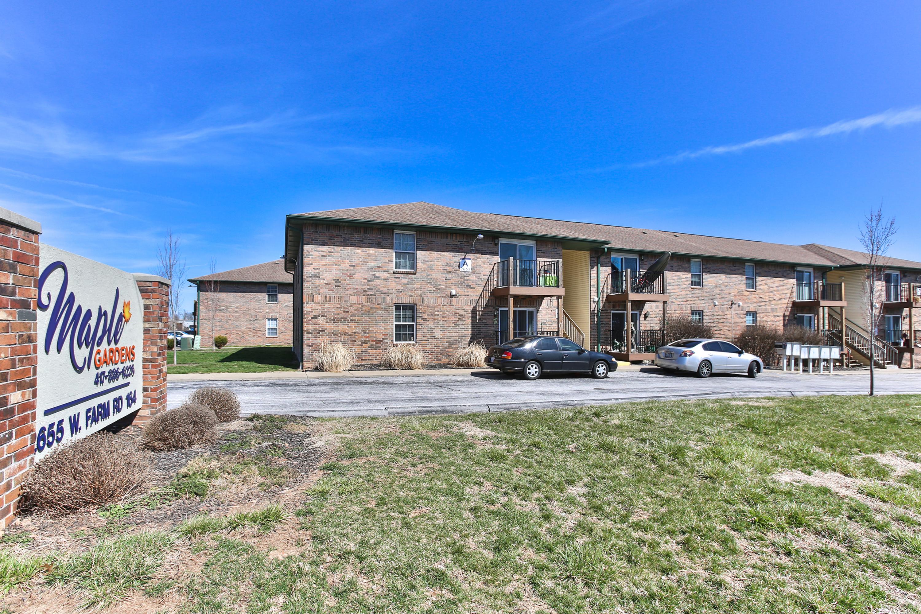 View Photos Maple Gardens Apartments