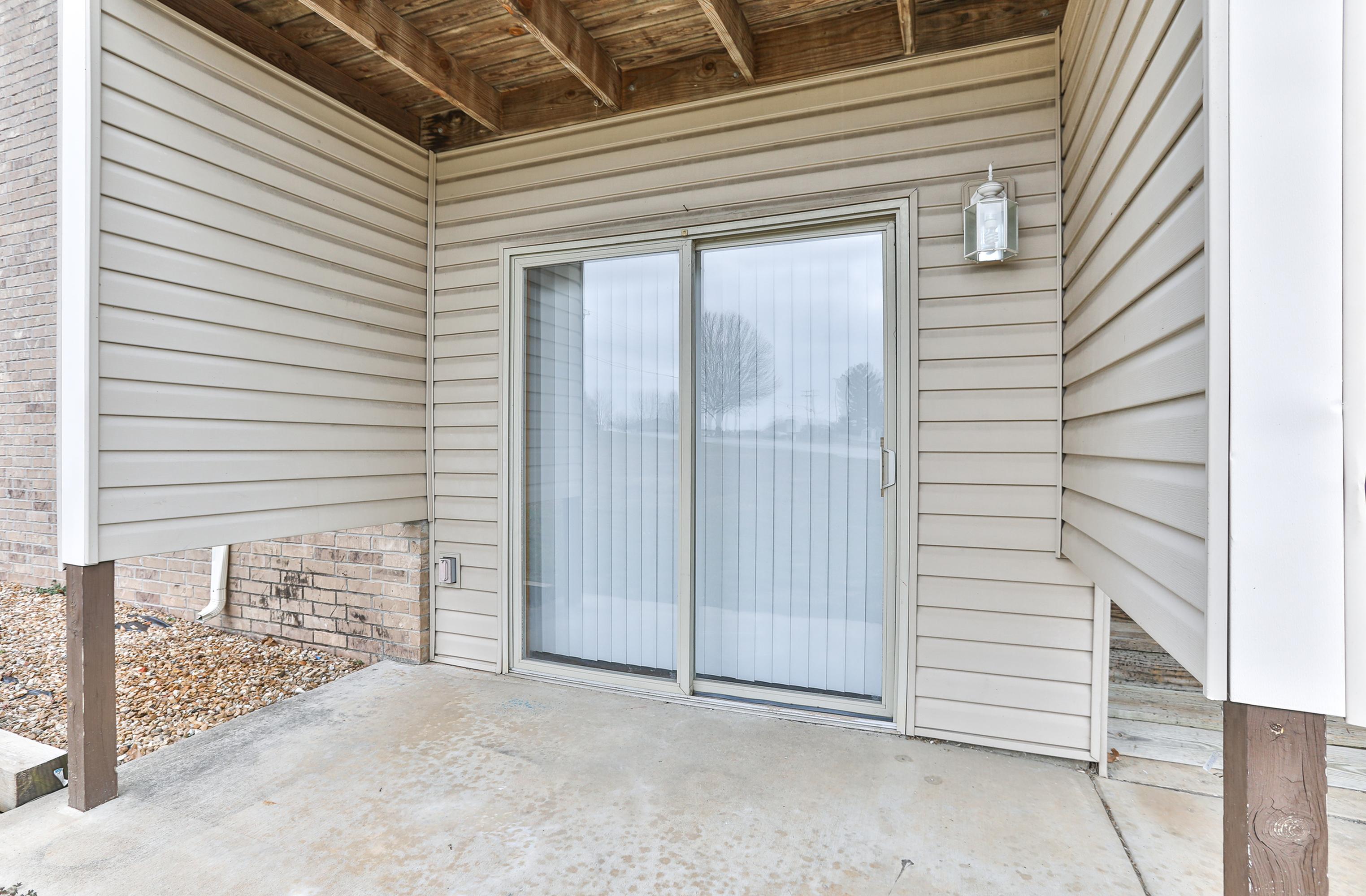 View Photos Ozark South Apartments