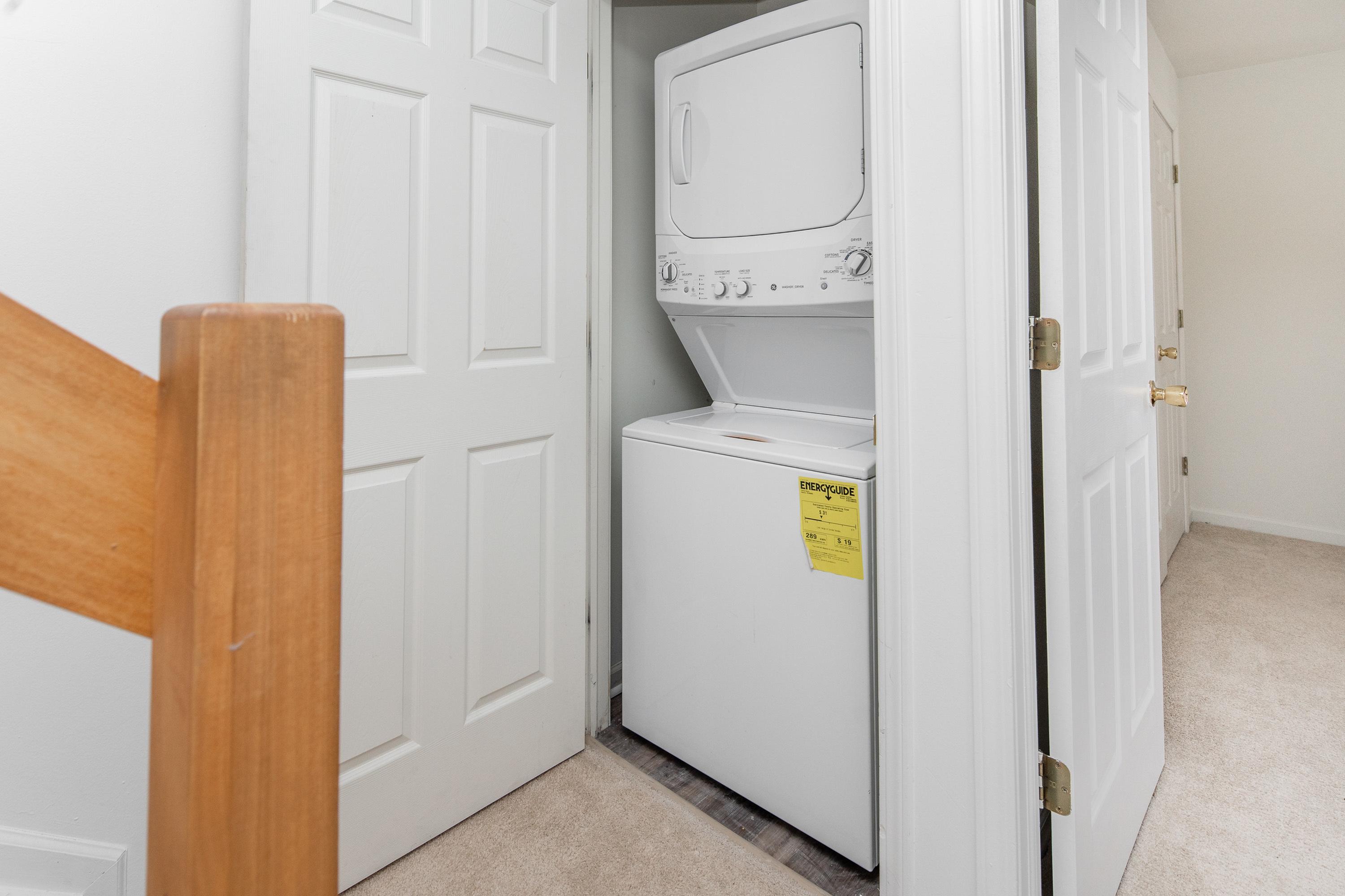 Gallery Student Apartments in Allendale Canvas Townhomes