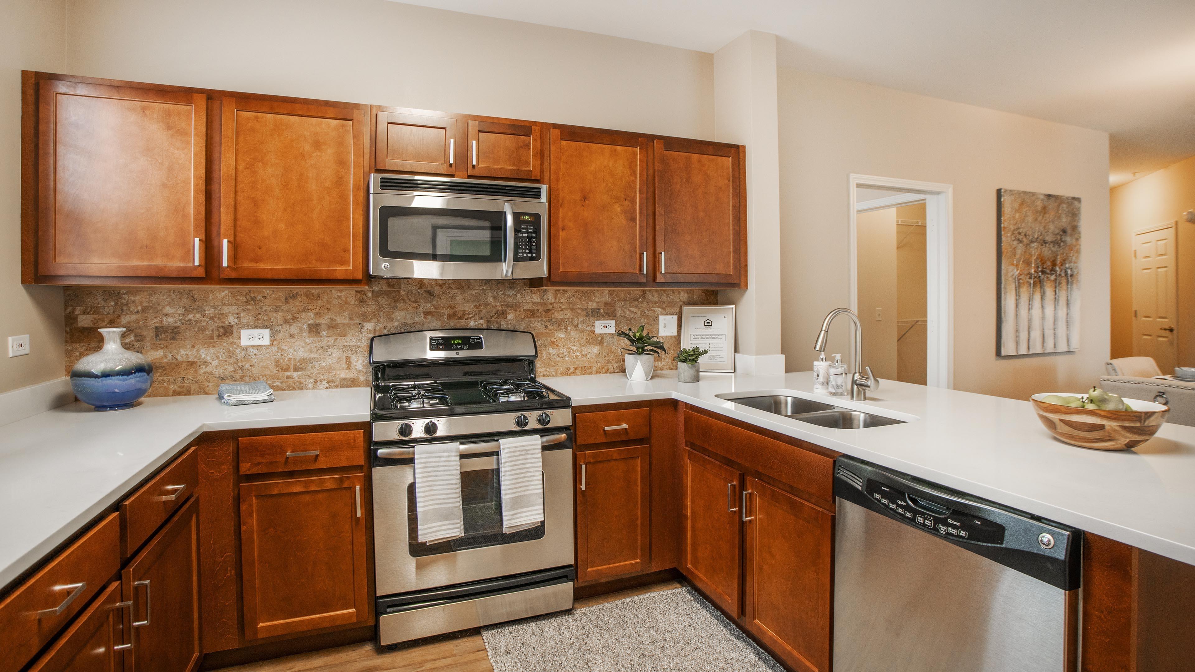 Naperville IL Apartment Rentals Railway Plaza Luxury Apartments in