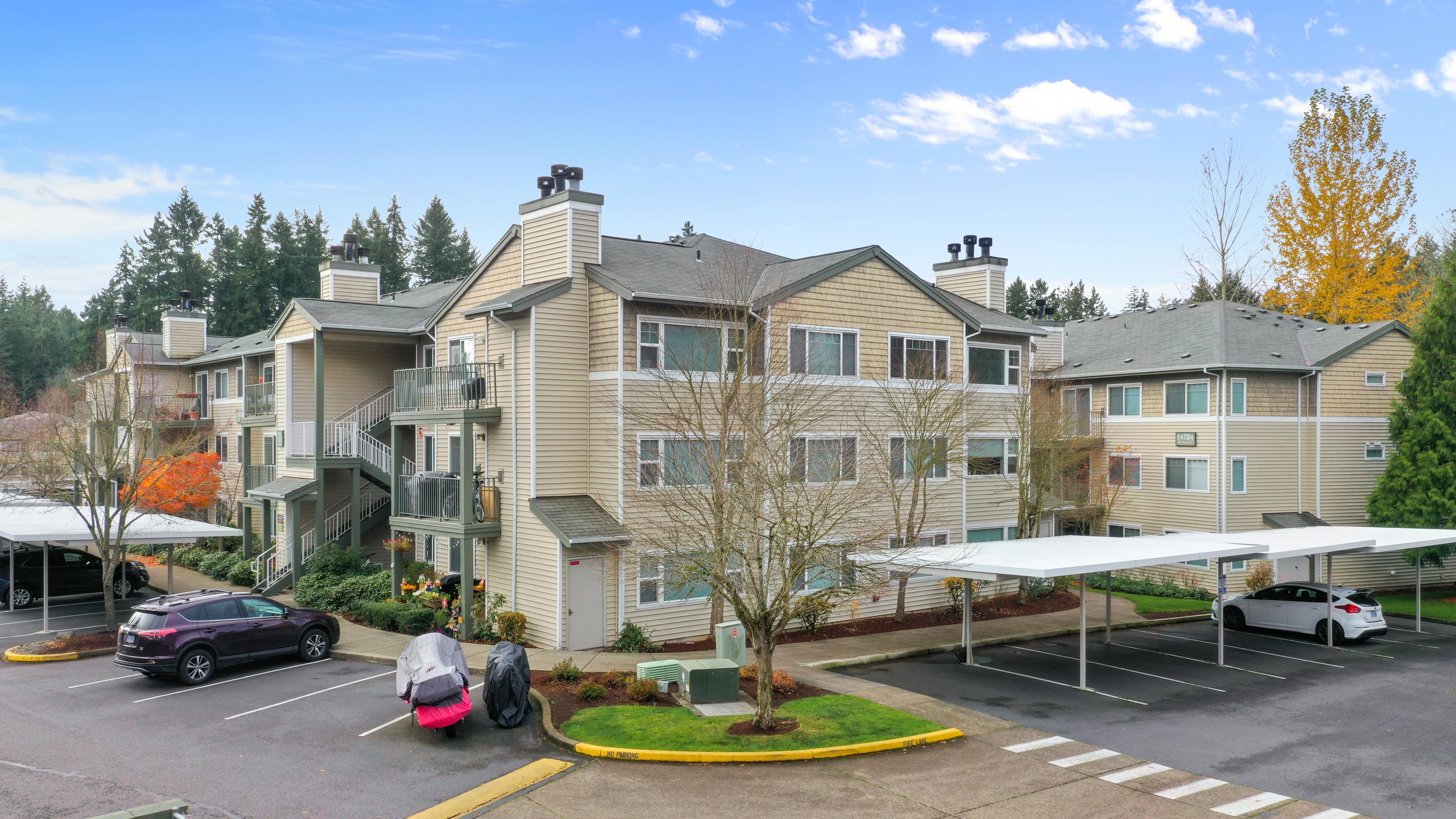 View Photos Woodview Apartment Homes