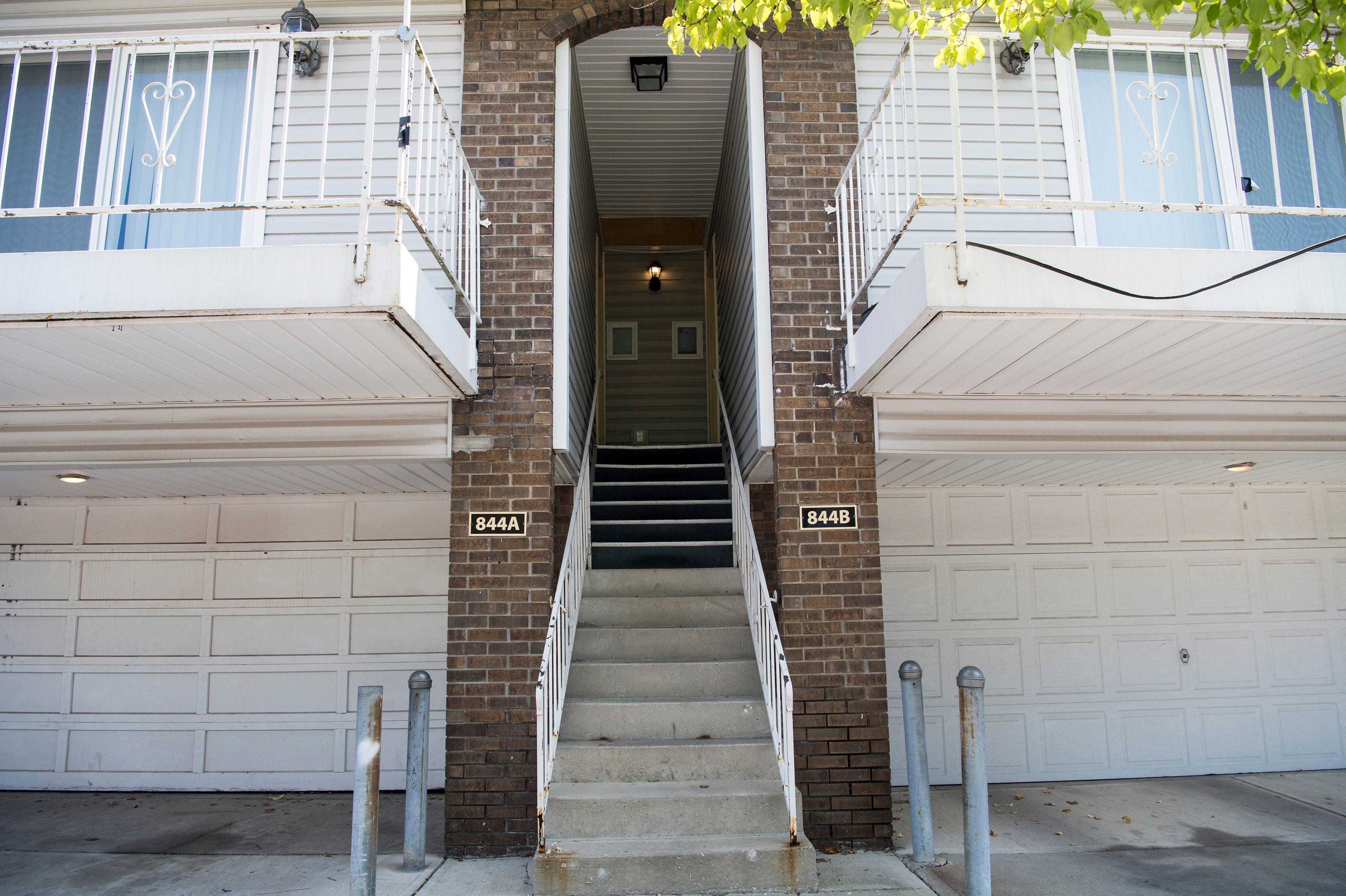 View Photos Chapel Hill Apartments