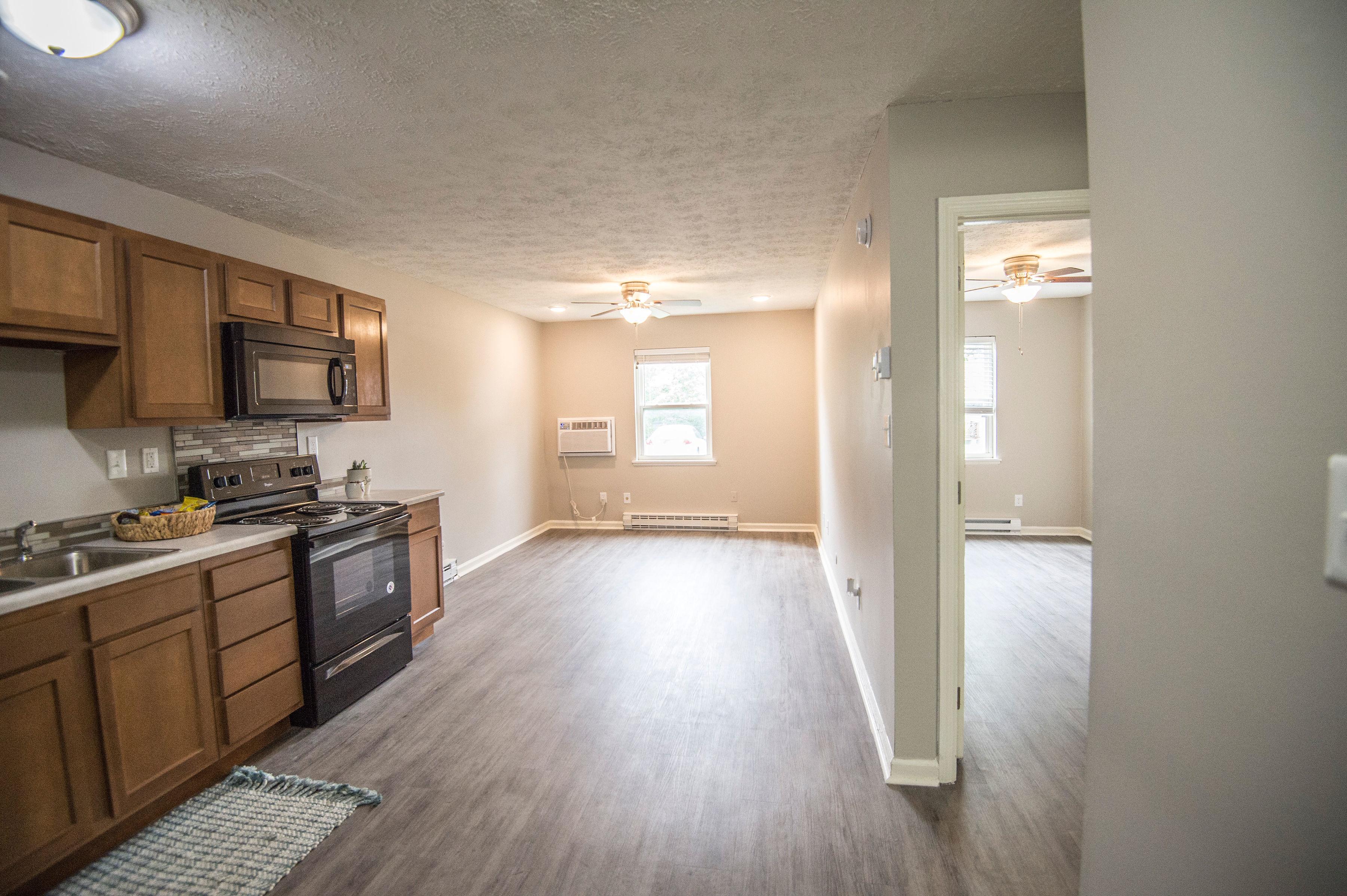 View Photos College Square Apartments