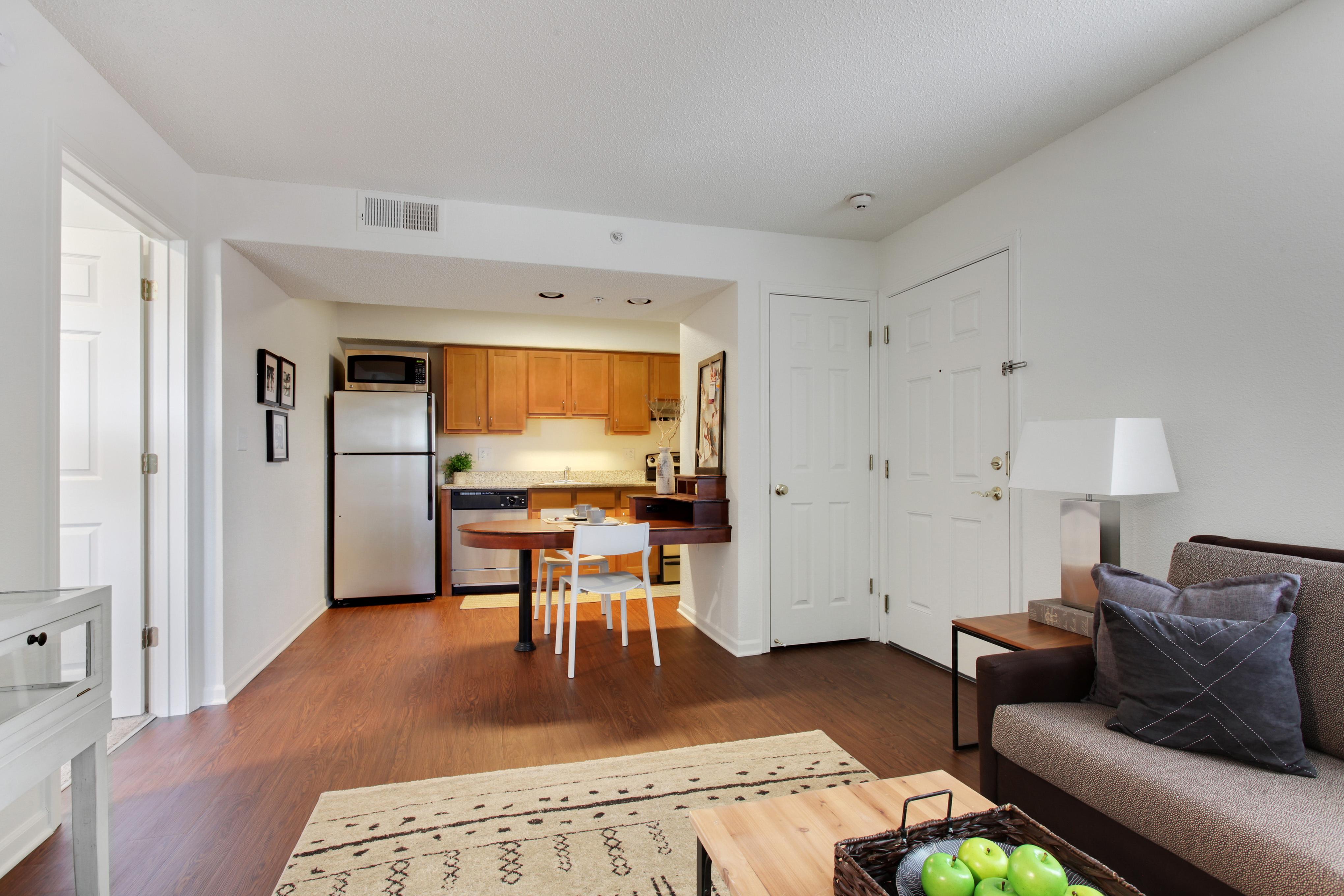 Photos & Virtual Tour Union Hill on Main Apartments Kansas City, MO