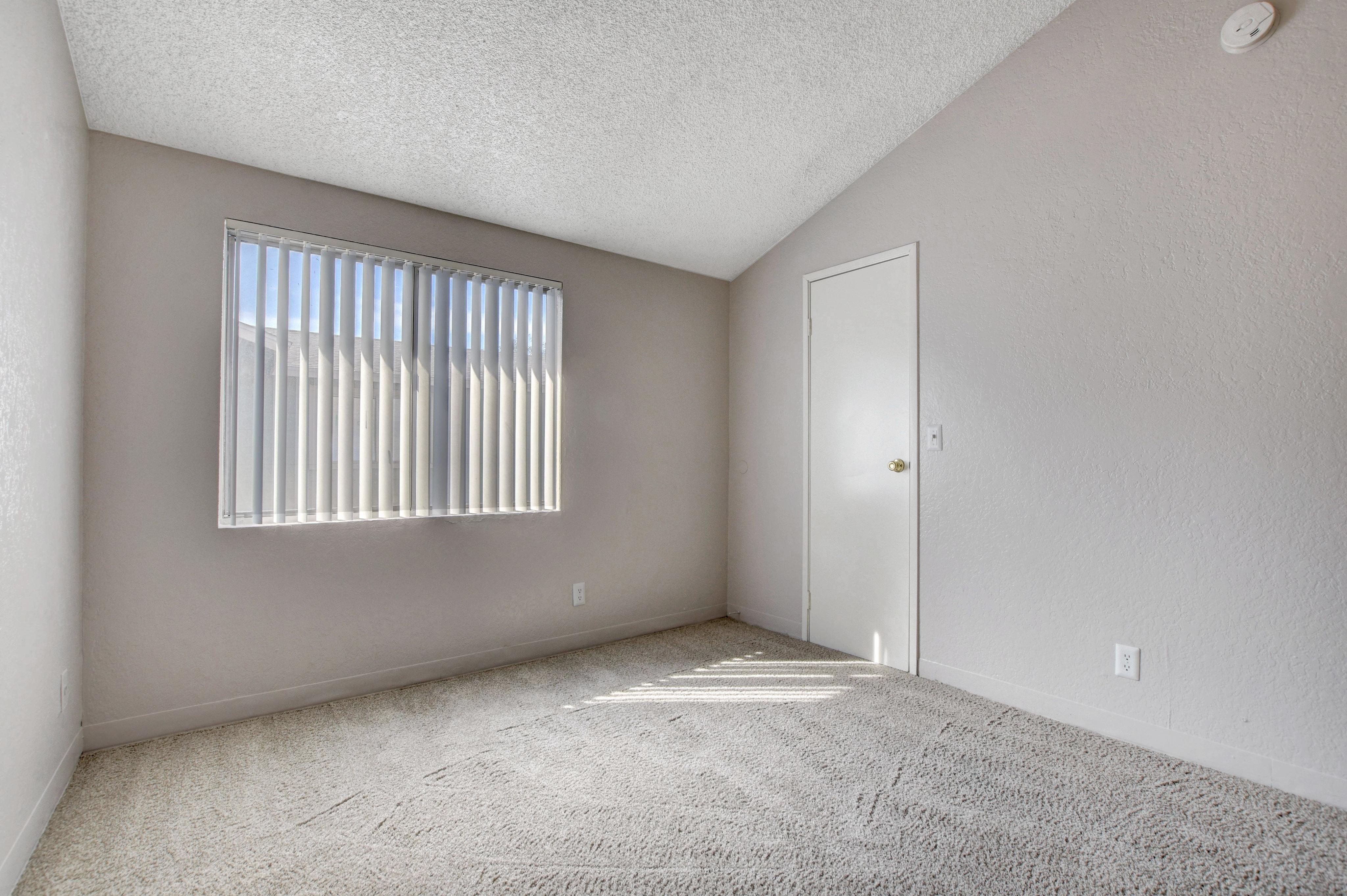 View Photos Green Tree Apartments