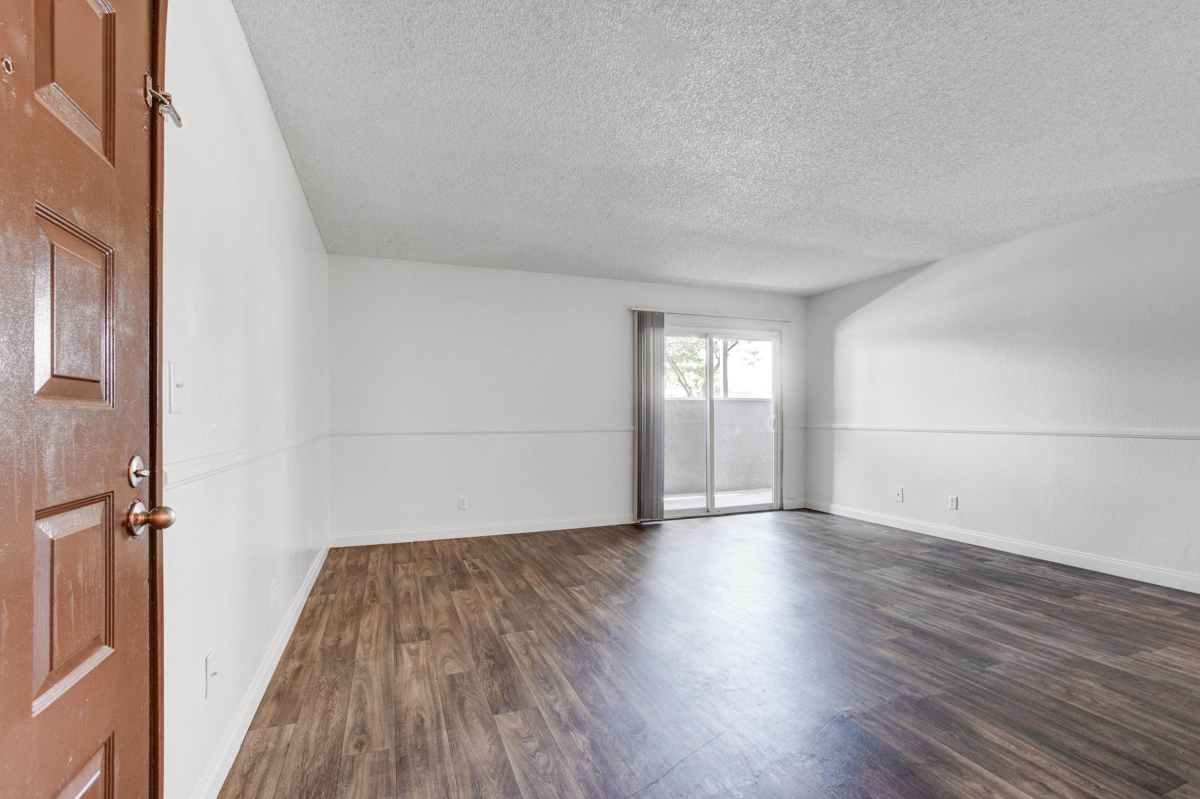 View Photos Sundance Village Apartments