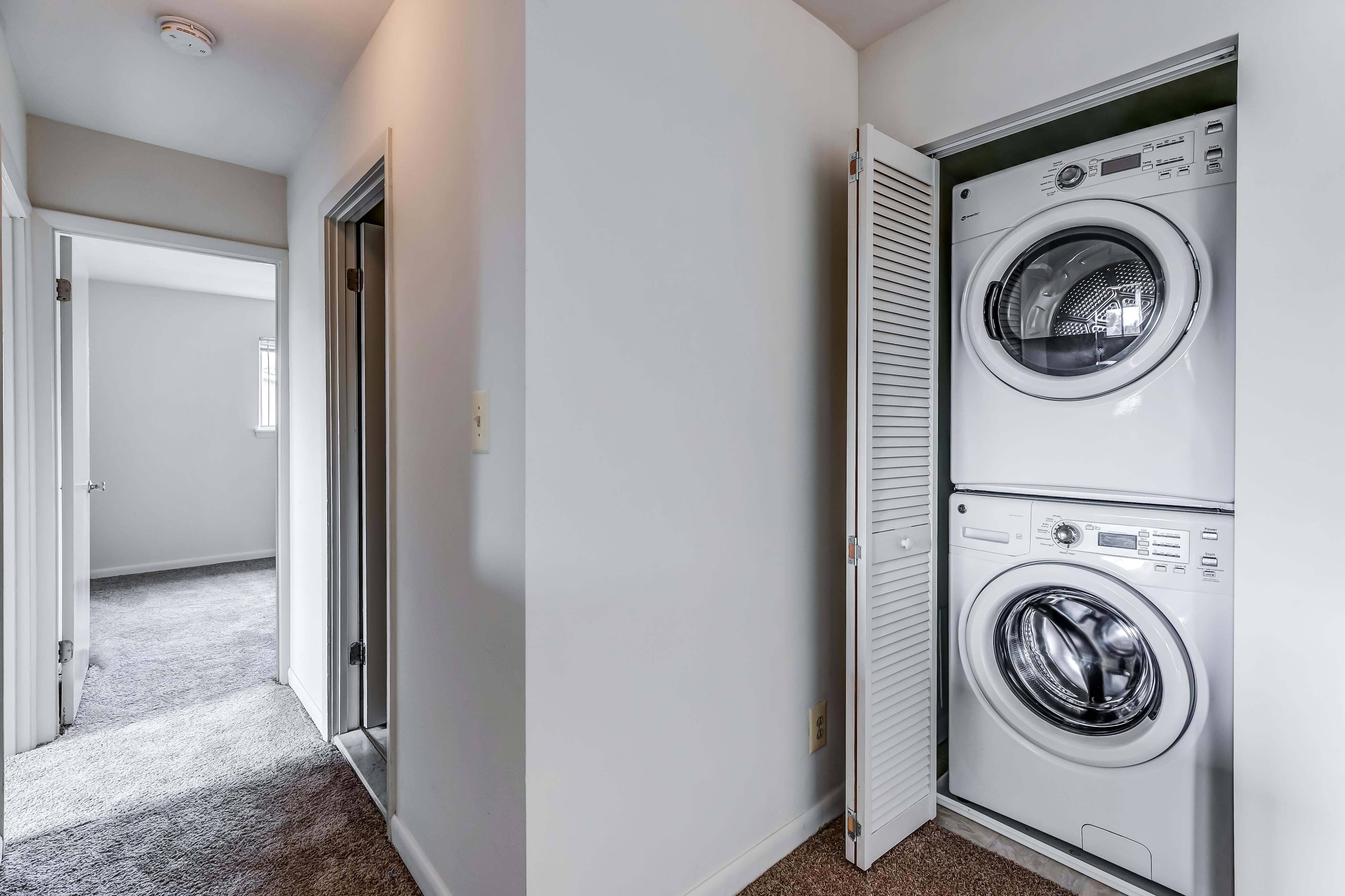 View Photos Walker Manor Apartments