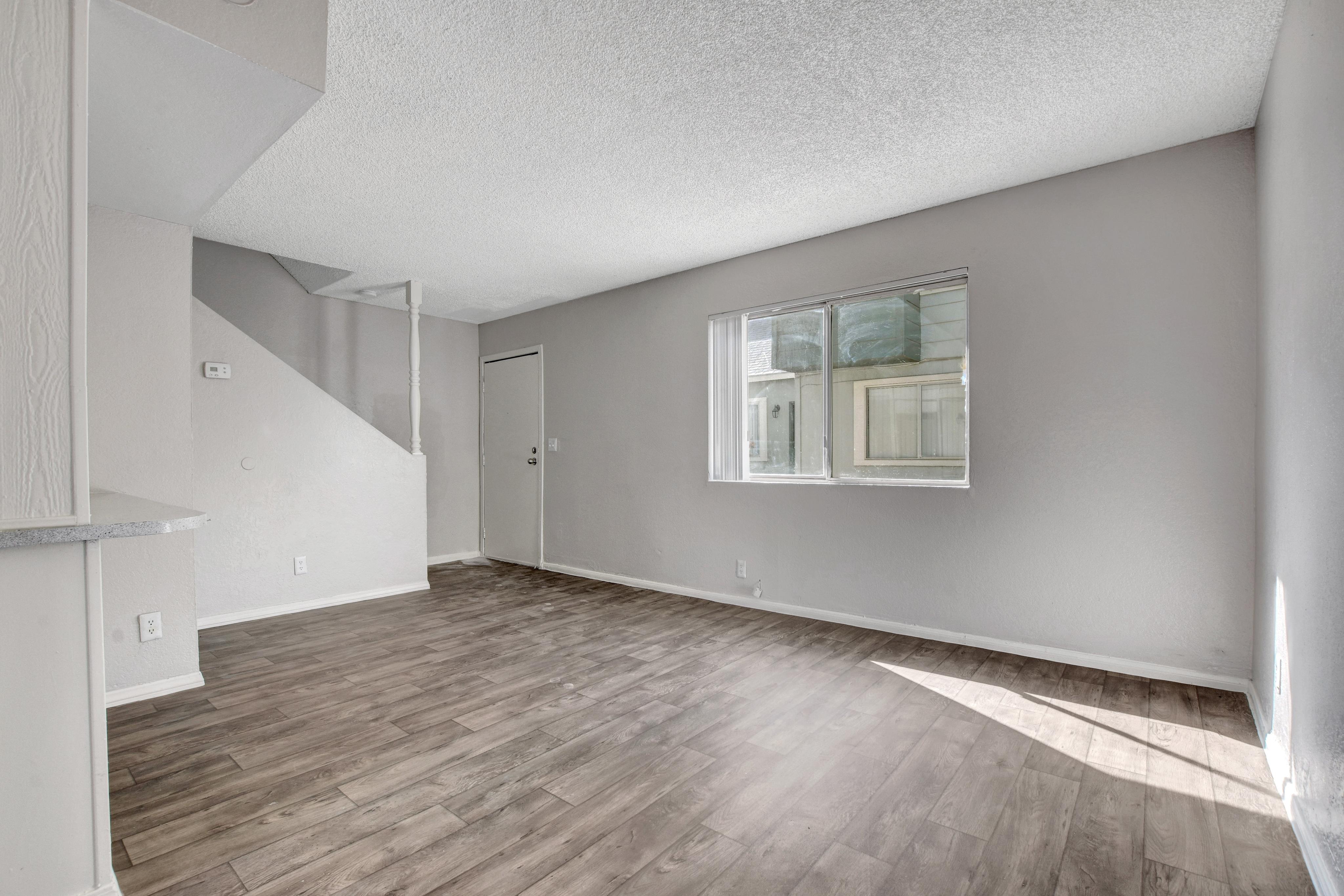 View Photos Green Tree Apartments