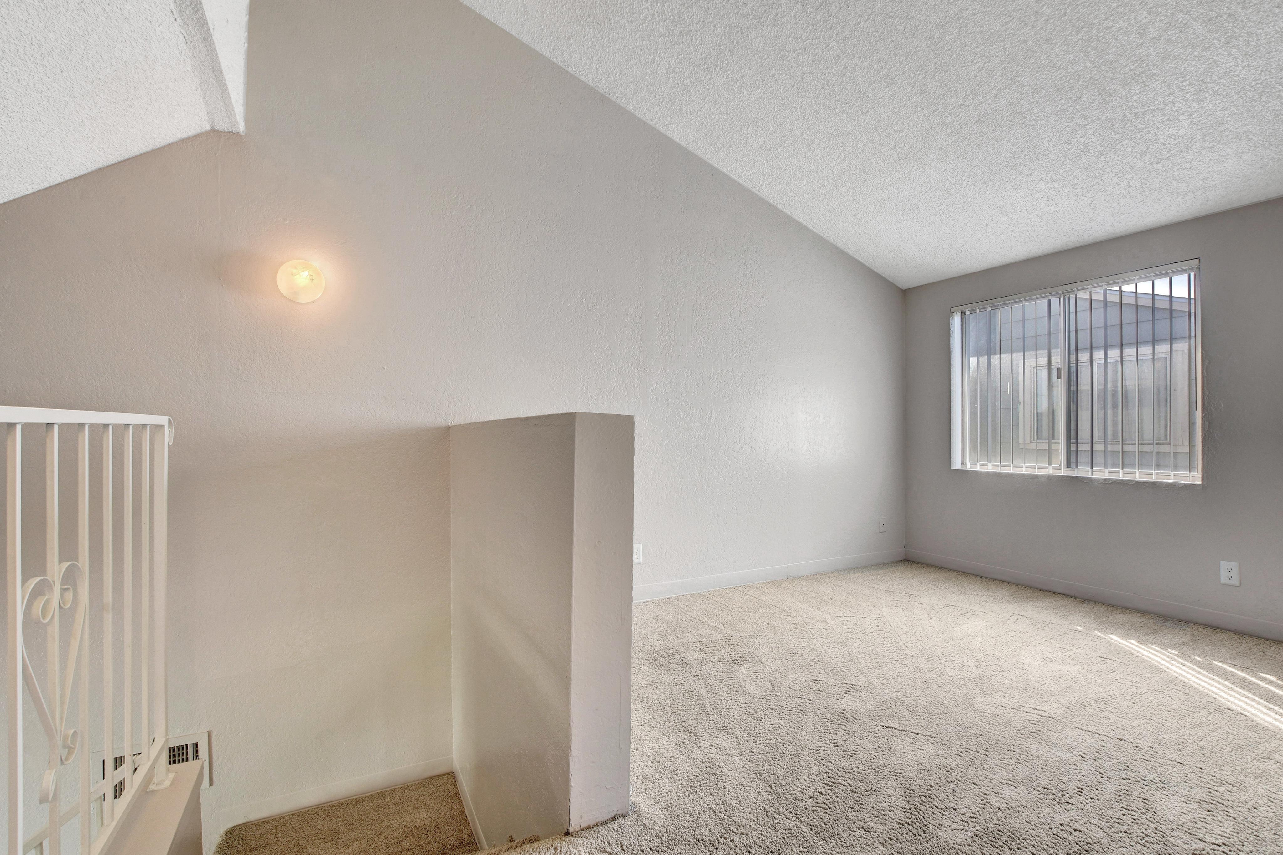 View Photos Green Tree Apartments