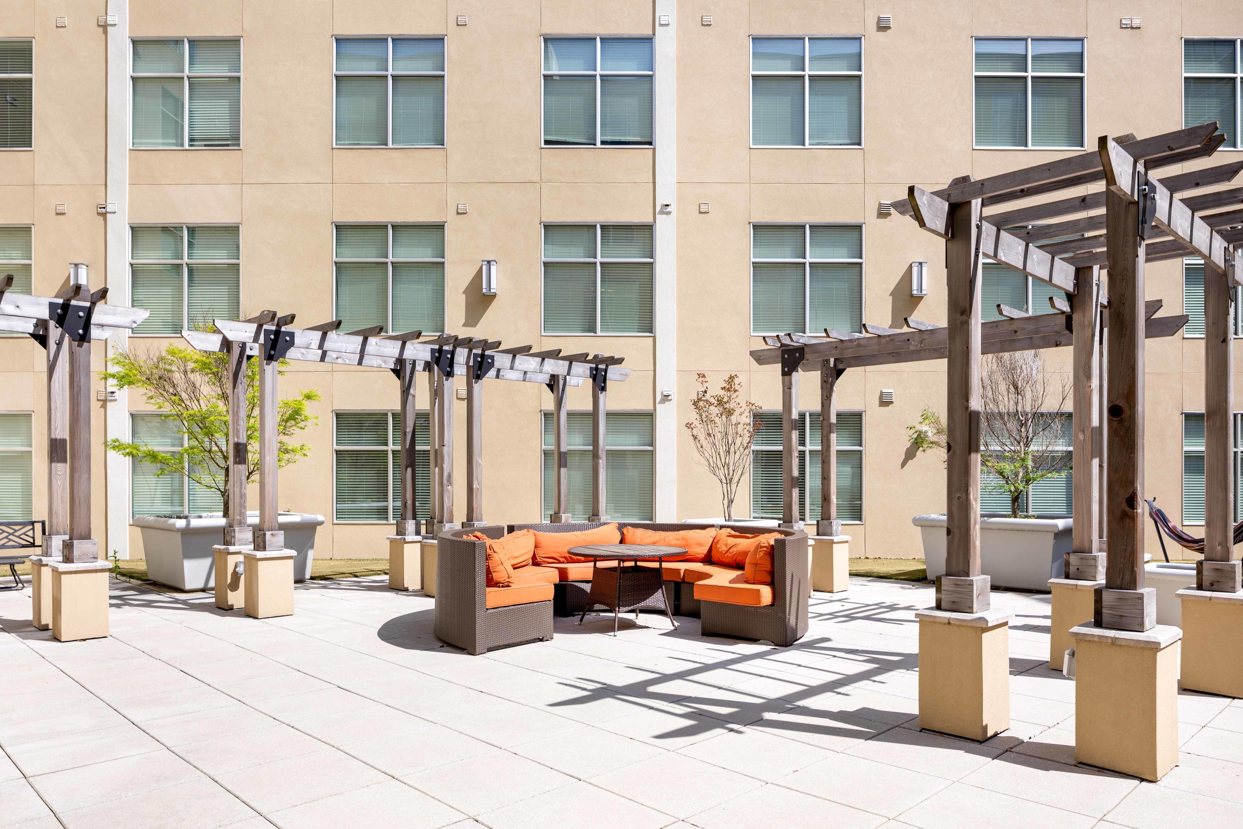 View Photos & Take A Virtual Tour 200 Edgewood Atlanta apartments