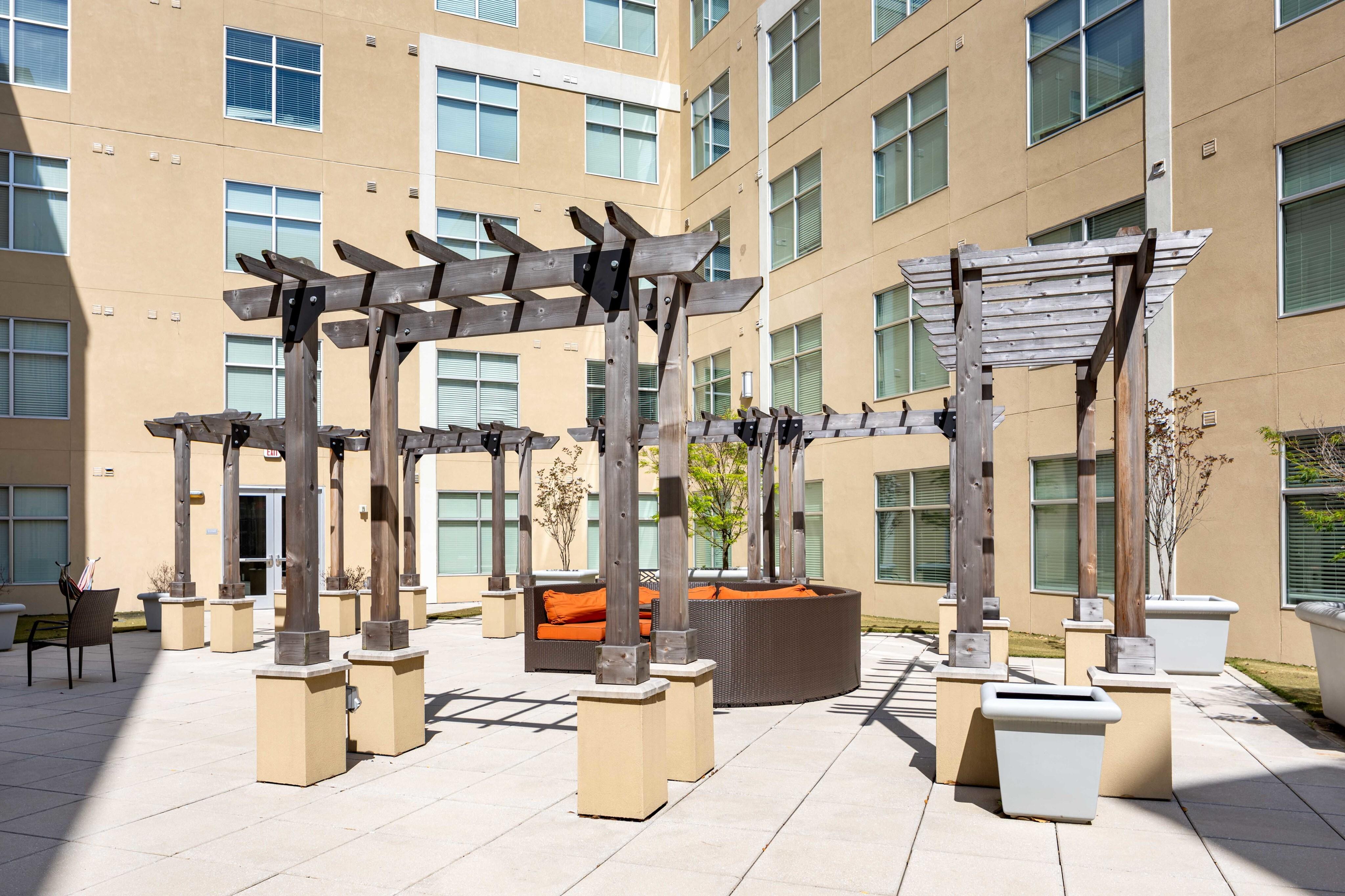 View Photos & Take A Virtual Tour 200 Edgewood Atlanta apartments