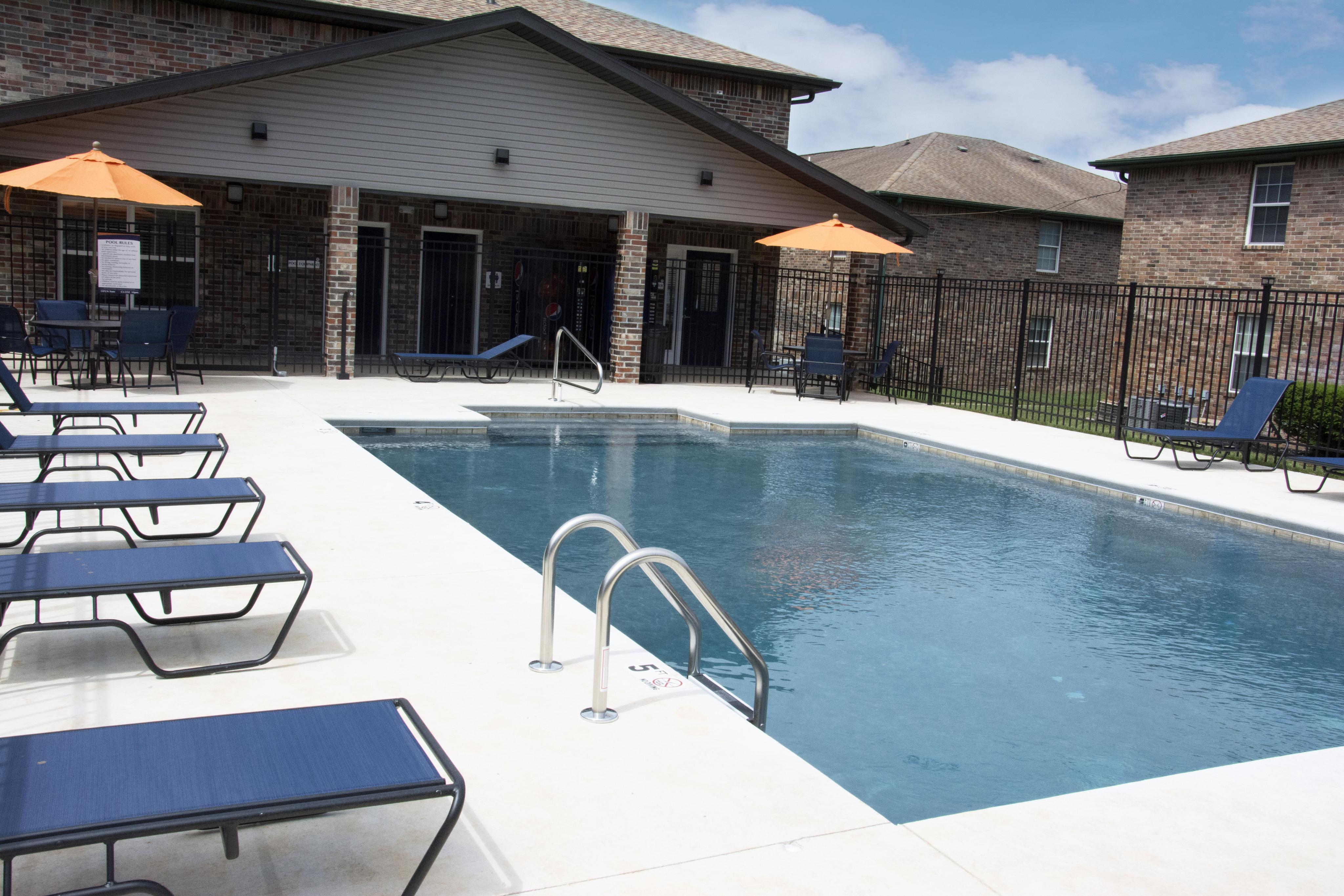 View Photos Maple Gardens Apartments