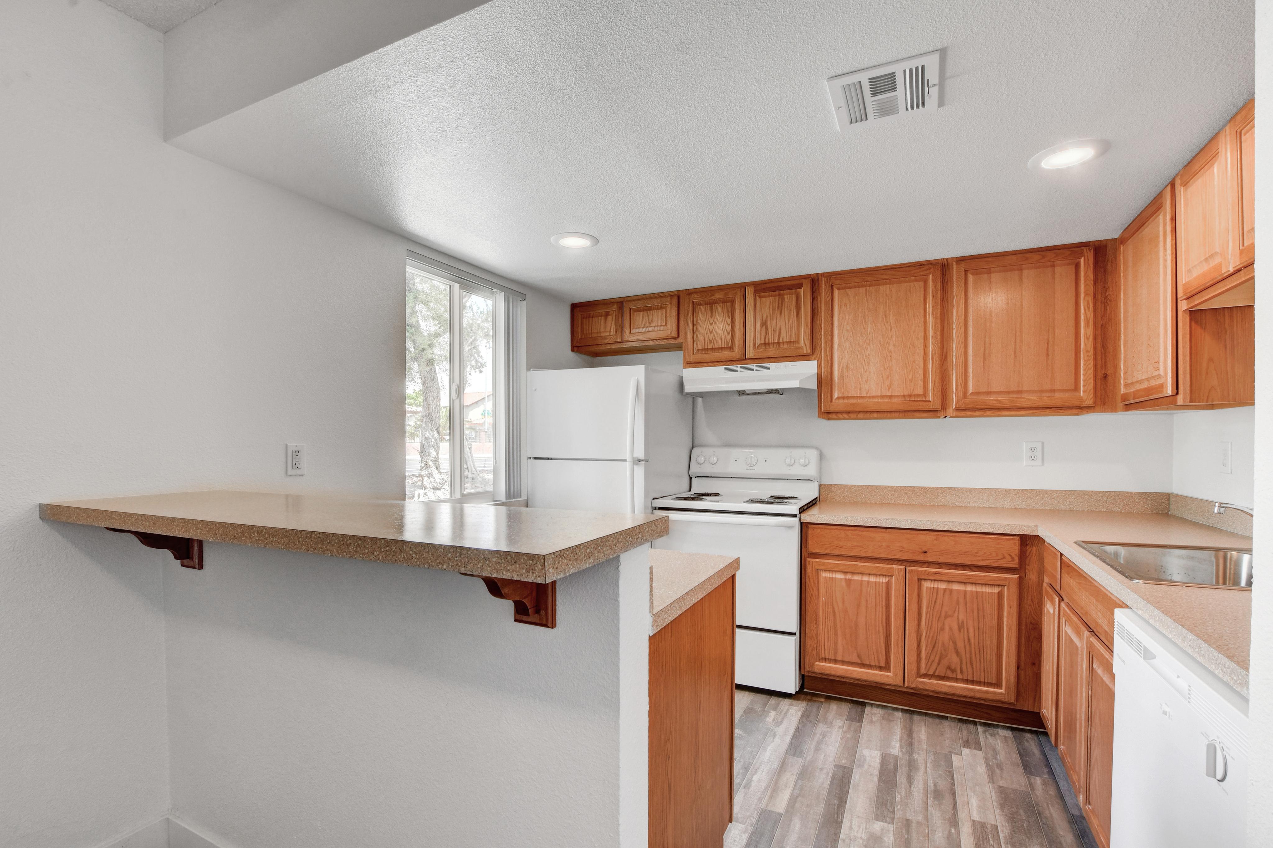 View Photos Sundance Village Apartments