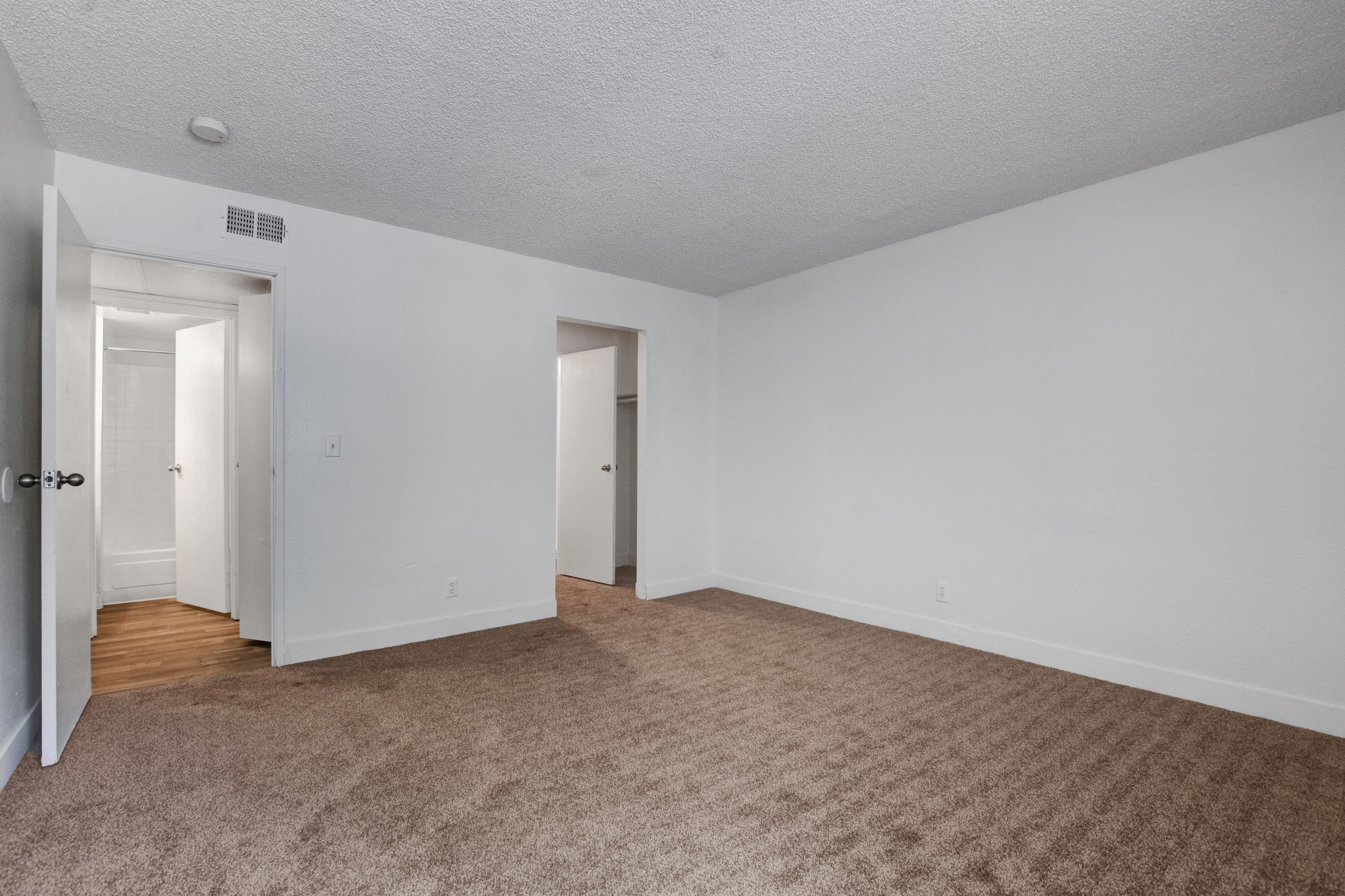 View Photos Sundance Village Apartments