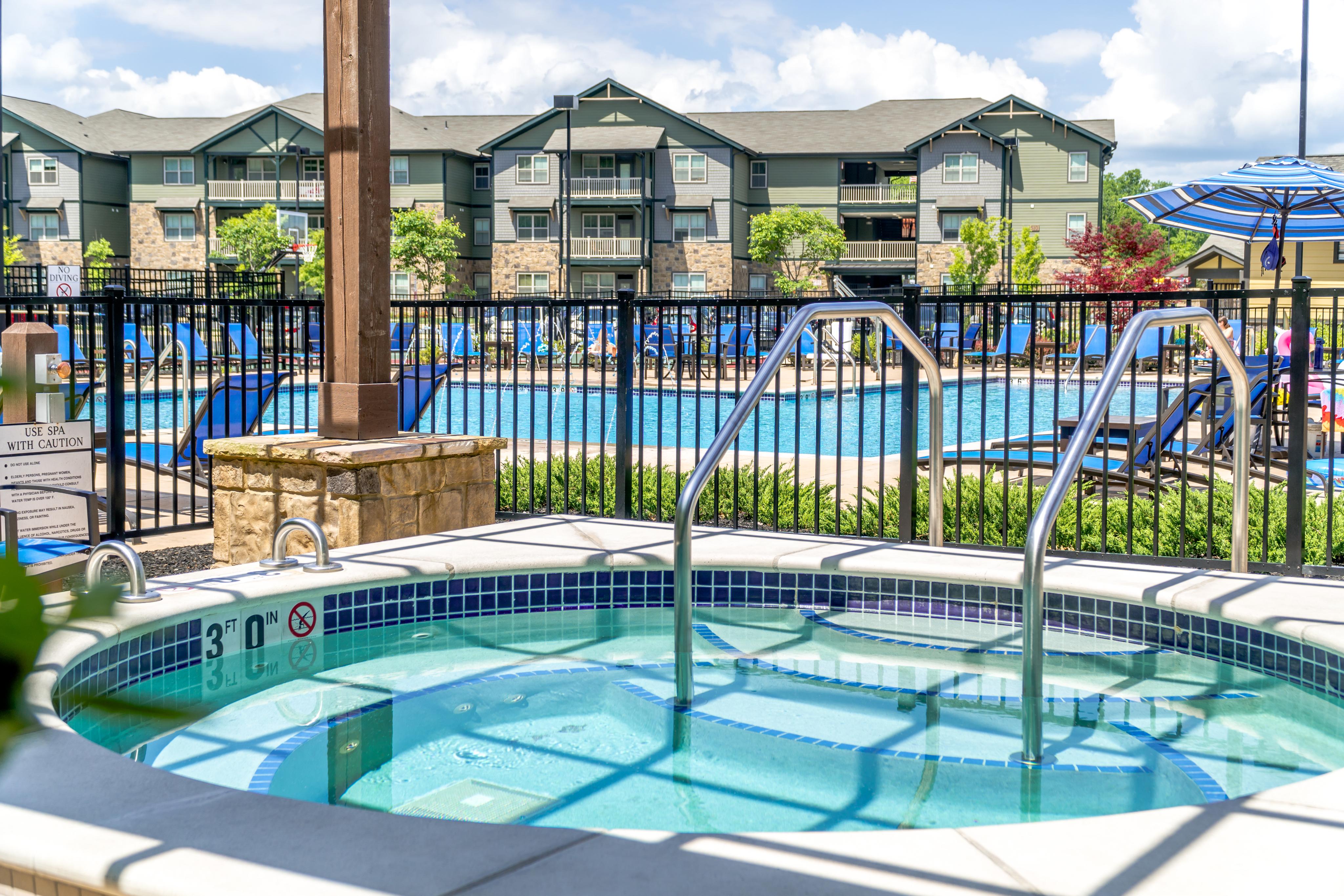 Apartment Photos & Tour The Waverly