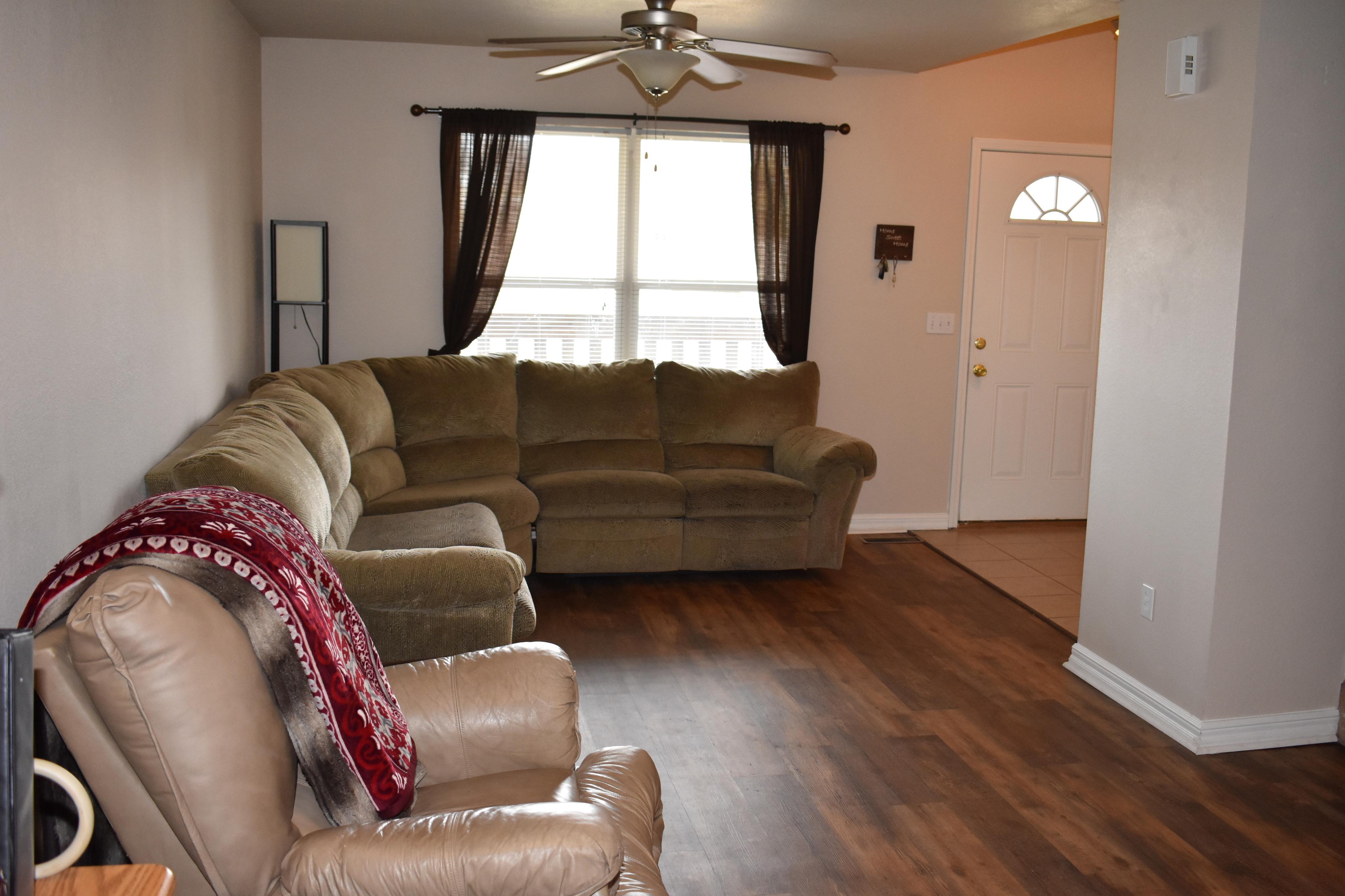 View Photos Spring Valley Apartments