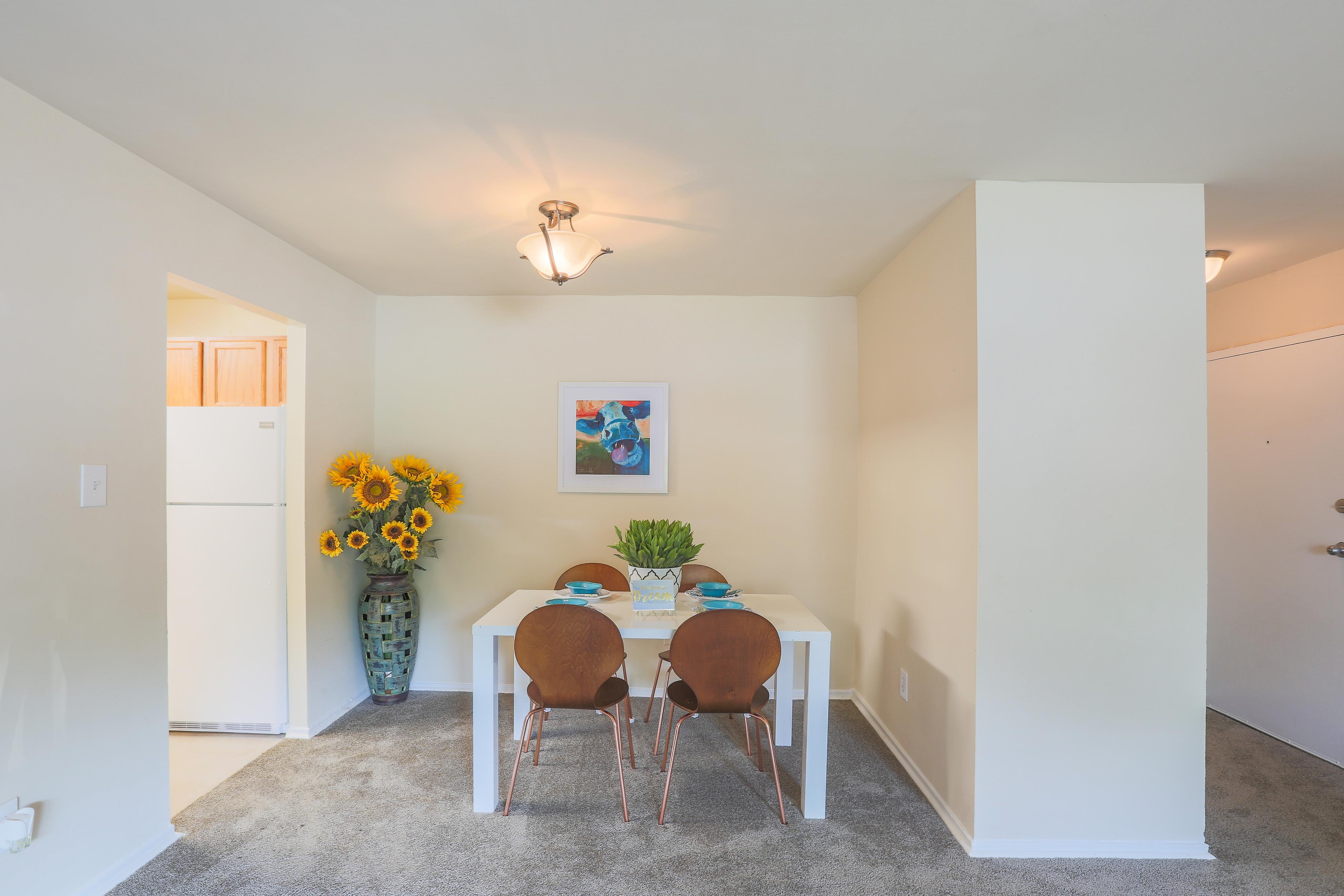 View Photos Hilltop Apartments