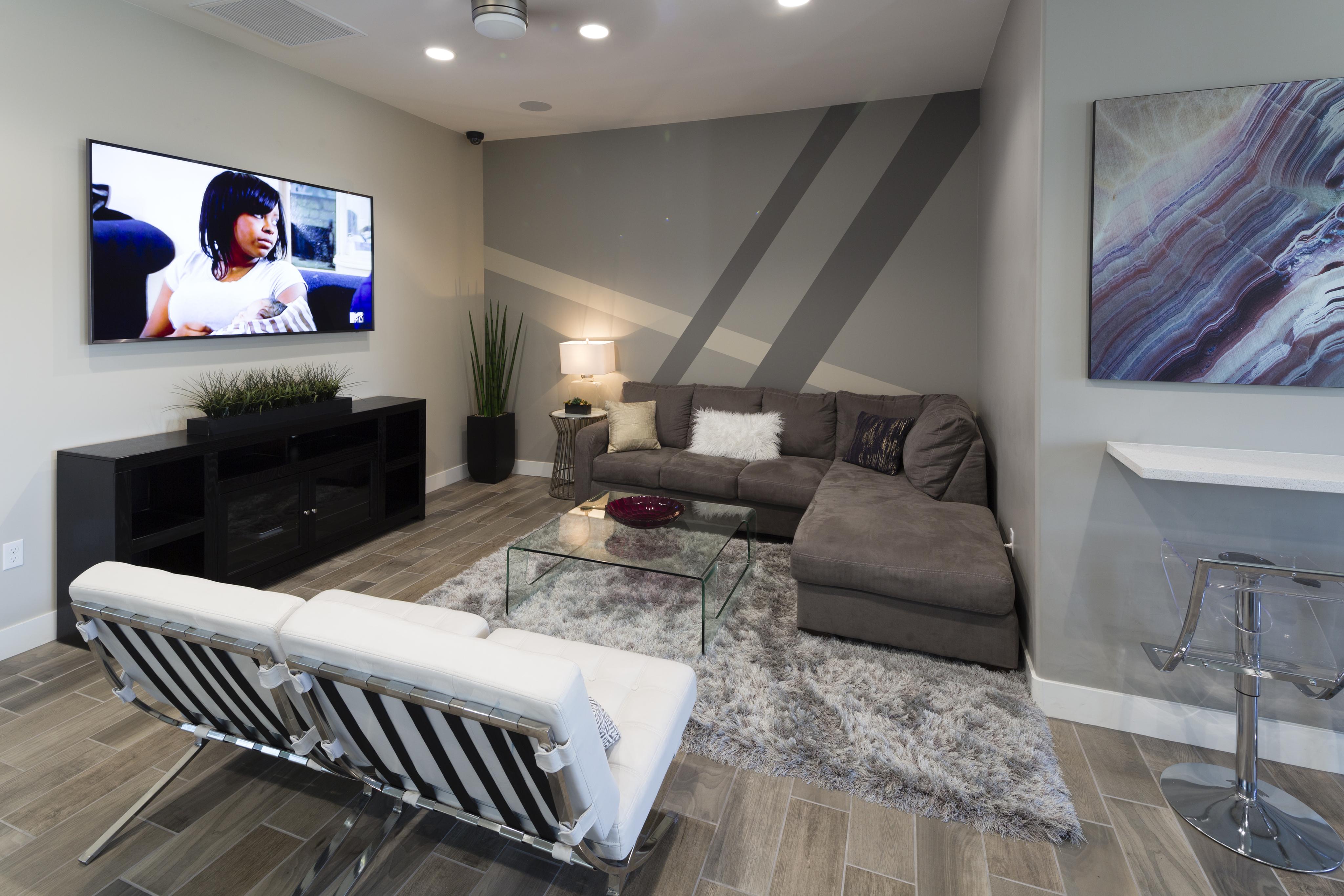 View Photos La Vie Apartments