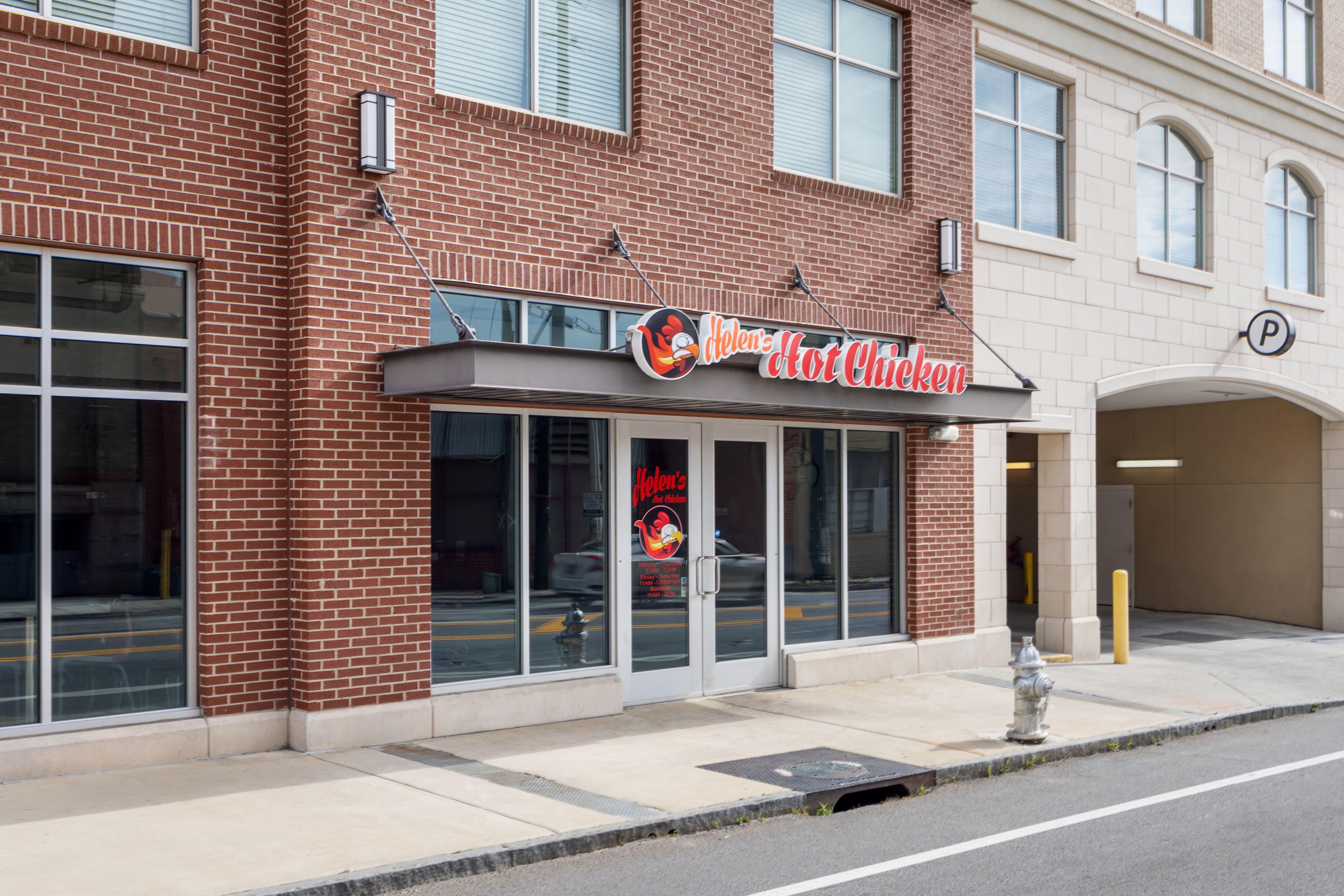 View Photos & Take A Virtual Tour 200 Edgewood Atlanta apartments