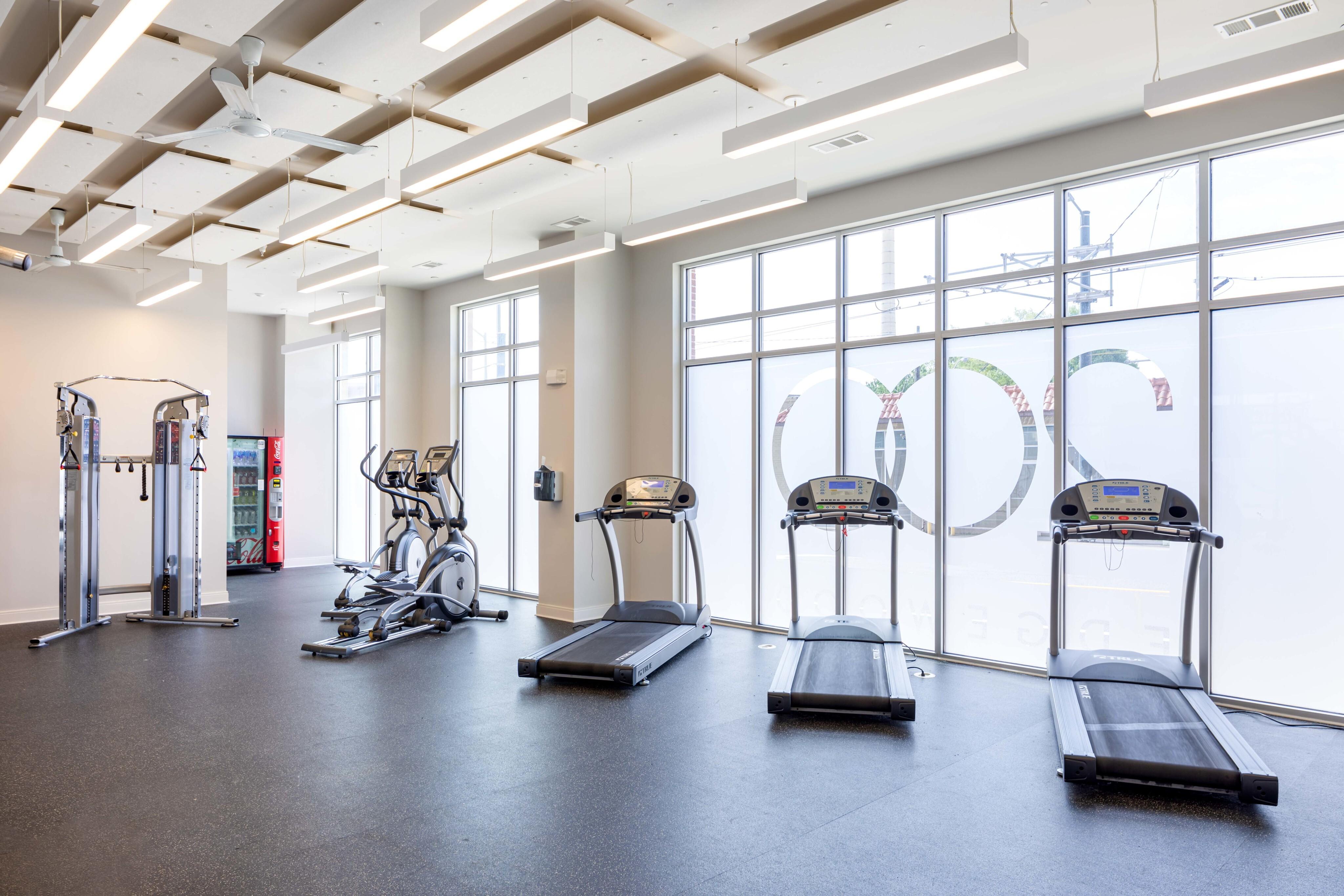 View Photos & Take A Virtual Tour 200 Edgewood Atlanta apartments