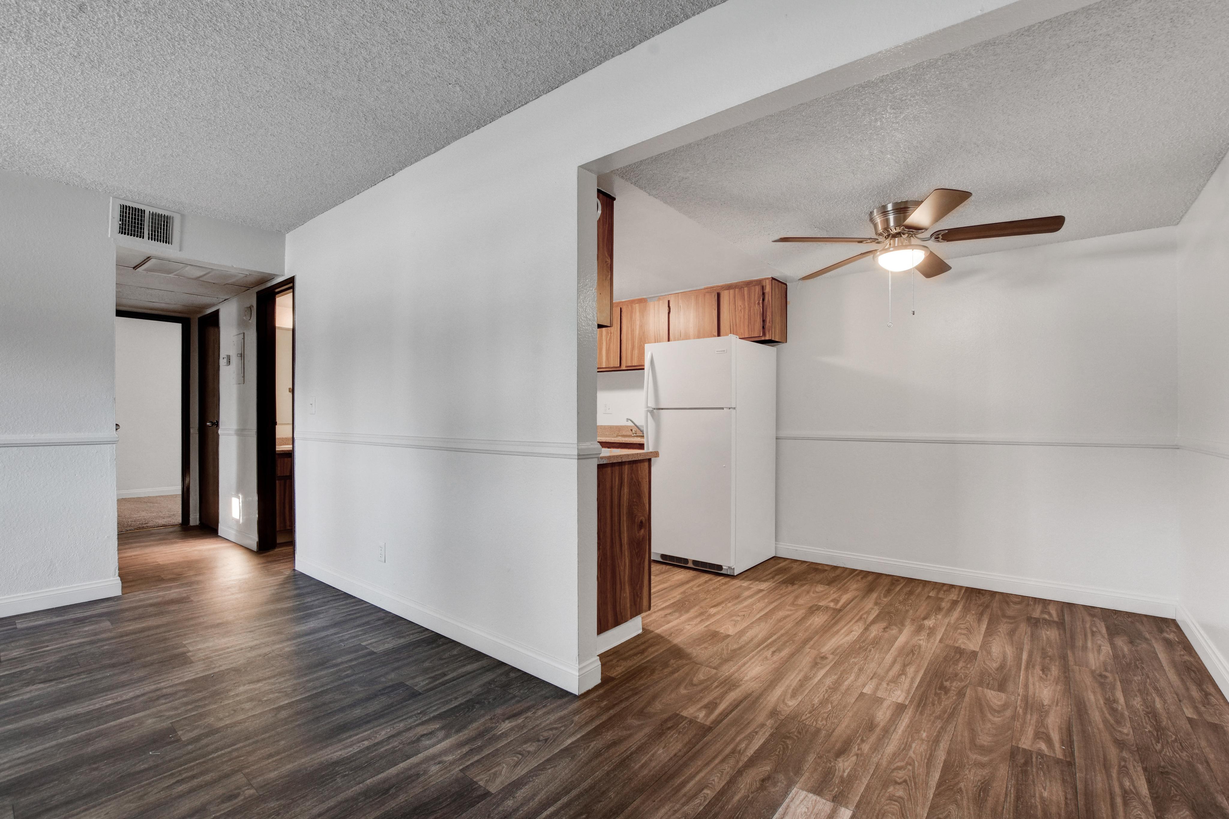 View Photos Sundance Village Apartments