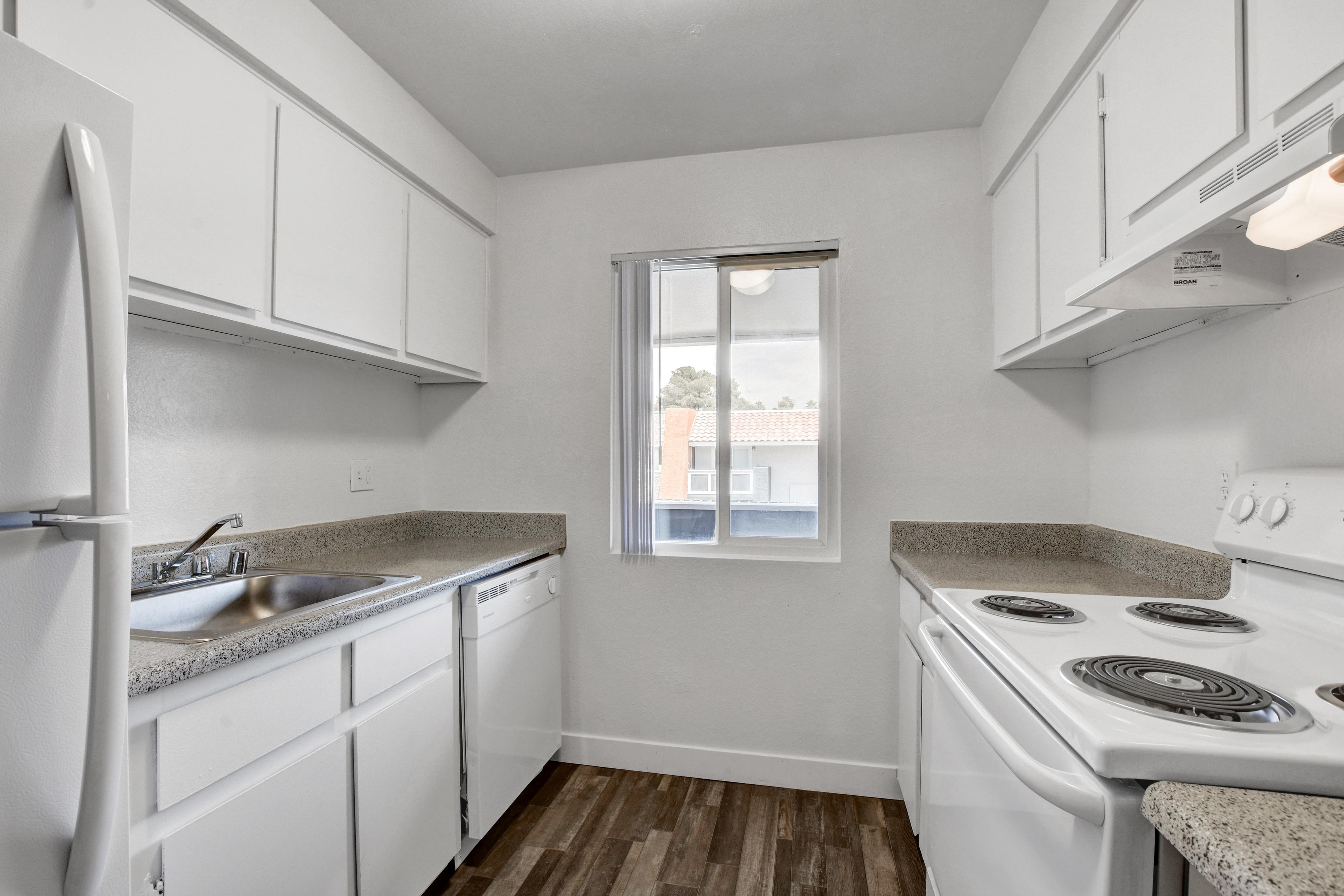 View Photos Sundance Village Apartments