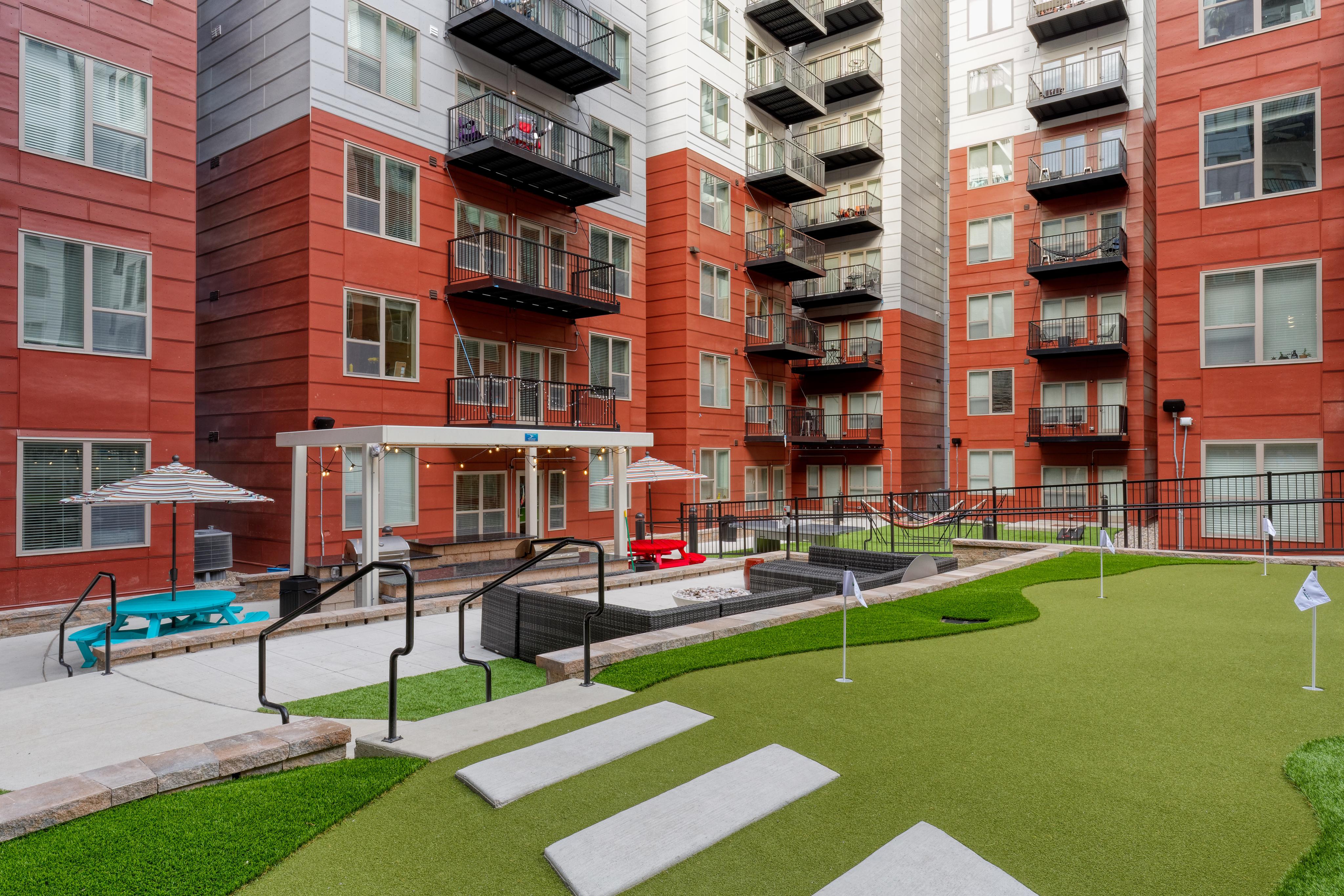 Photo Gallery University of Cincinnati Apartments The Deacon