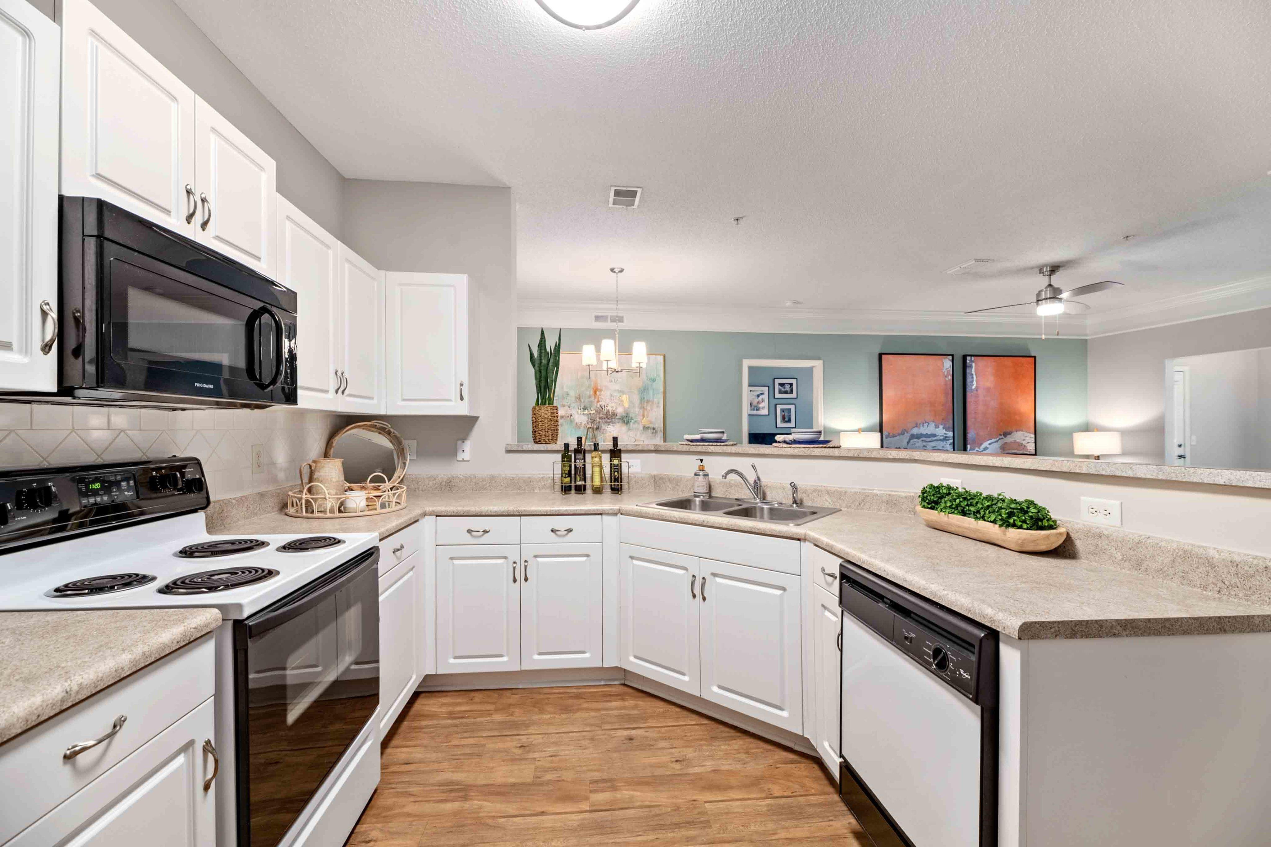 View Photos Lullwater Apartments