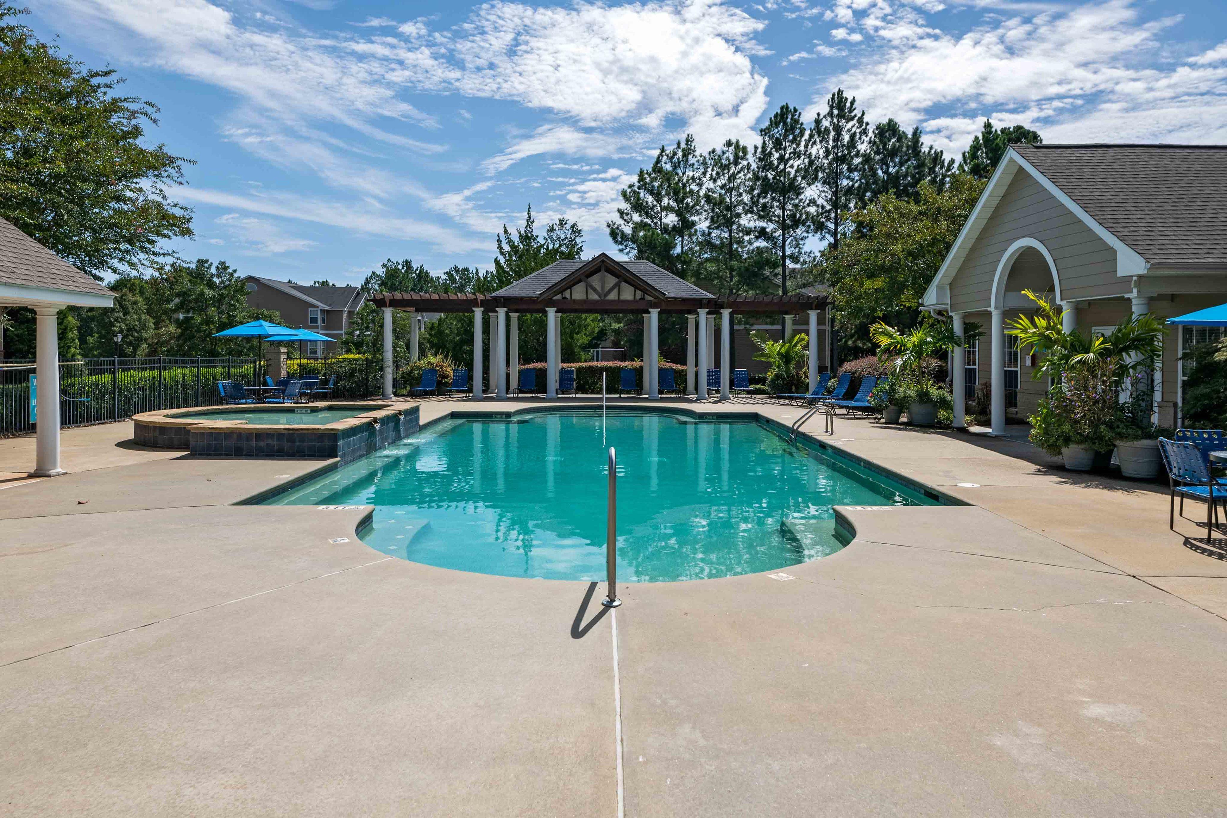 View Photos Walden Pond Apartments