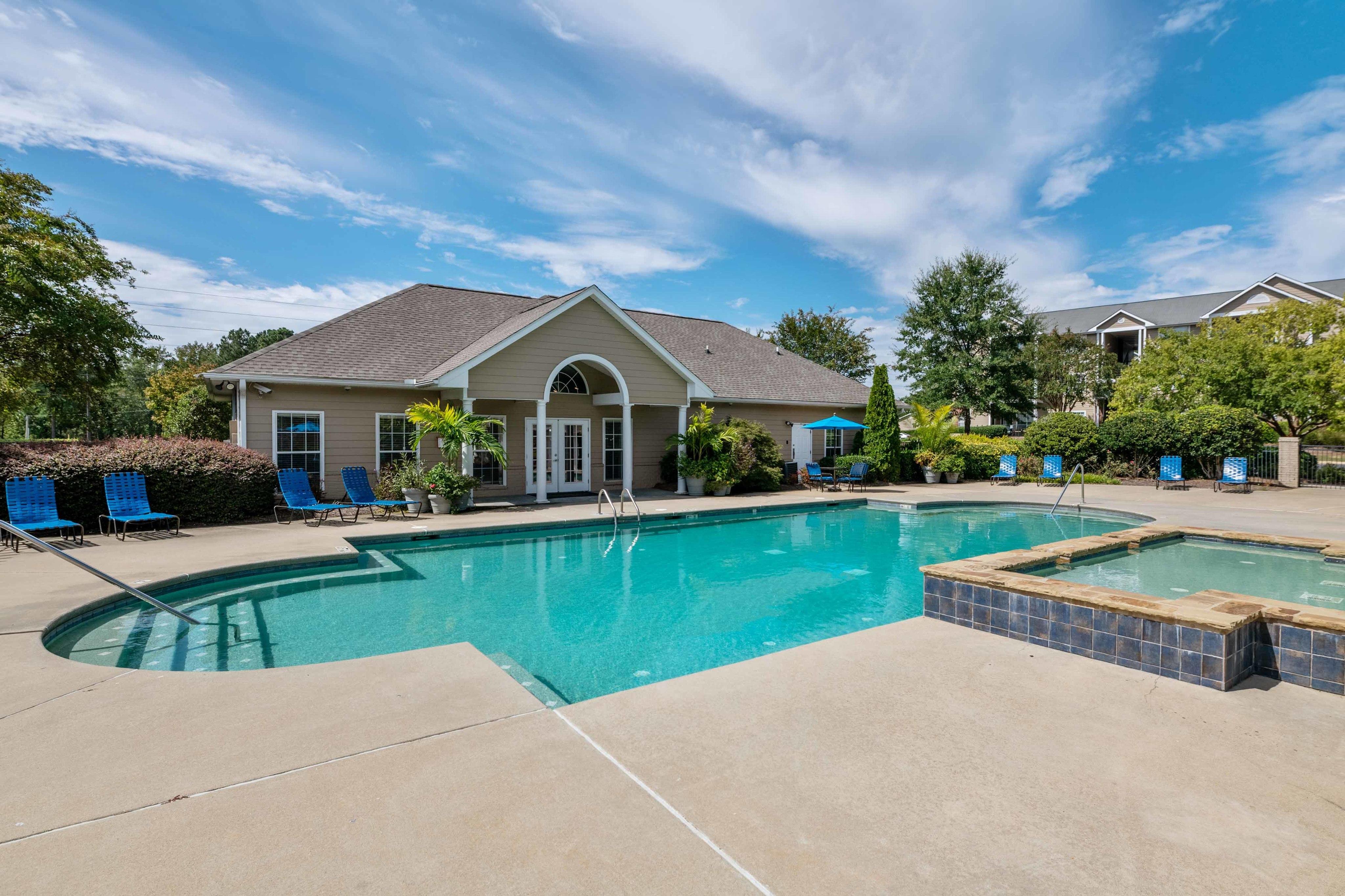 View Photos Walden Pond Apartments