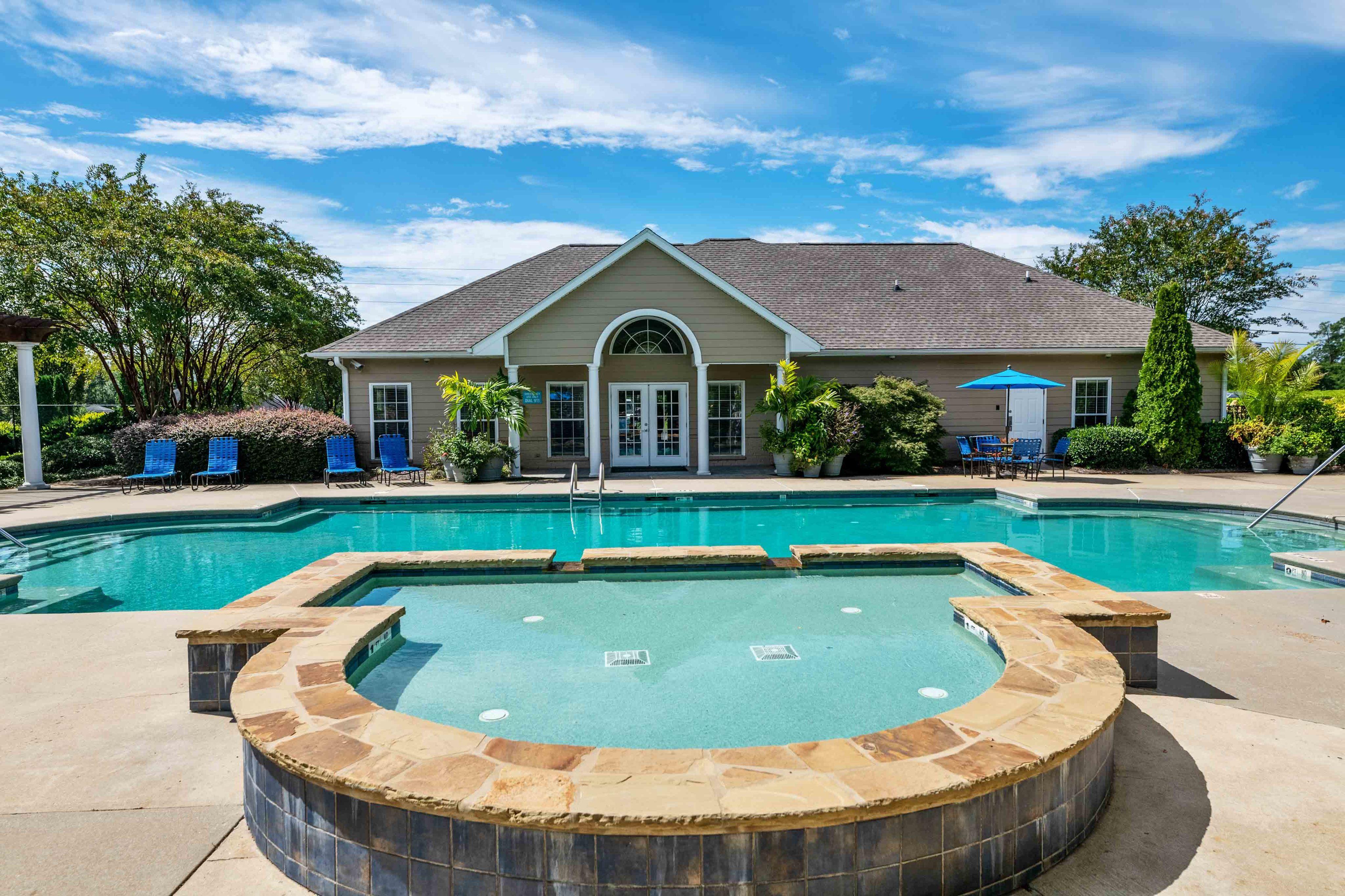 View Photos Walden Pond Apartments