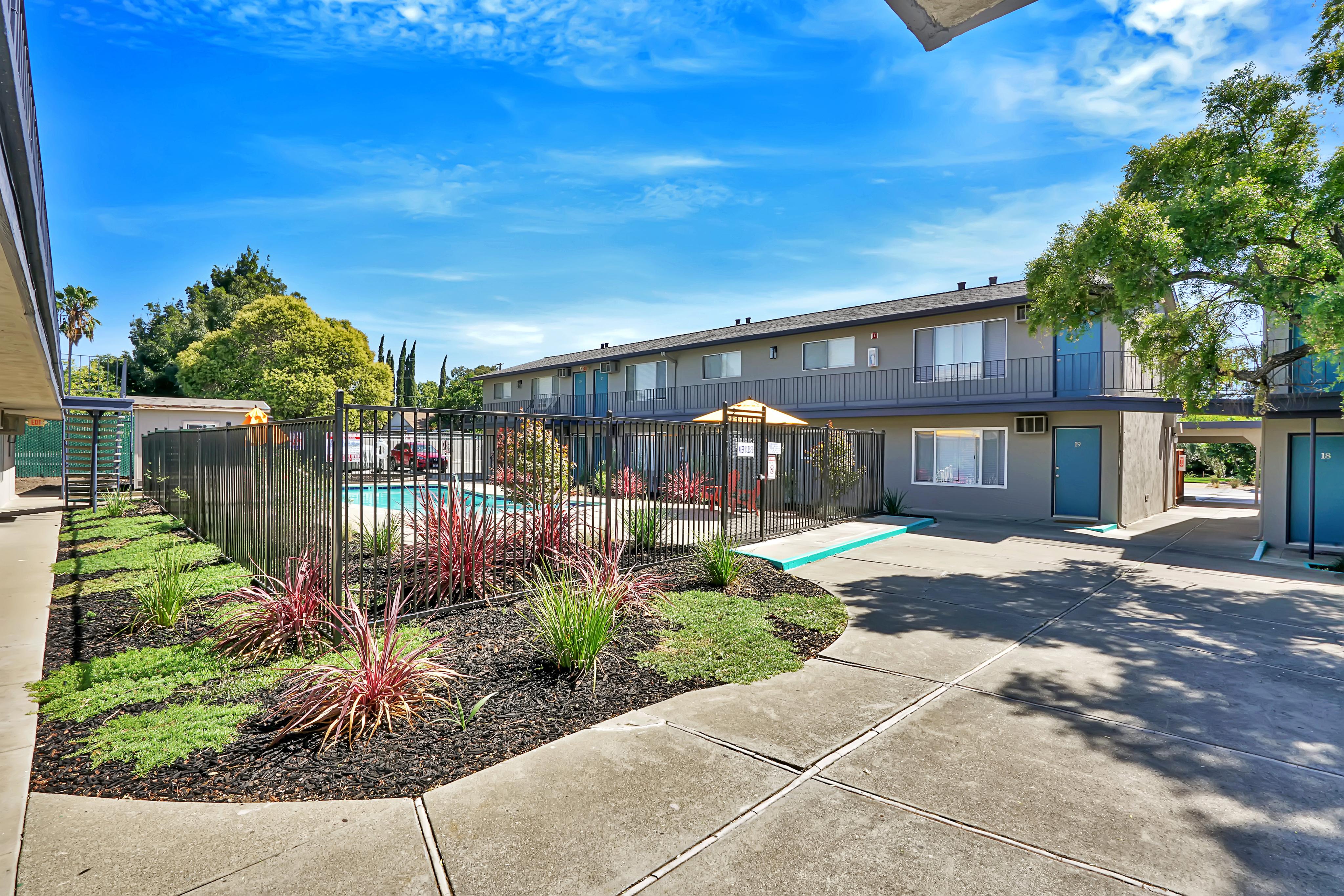 View Photos Parkside Gardens Parkside Gardens