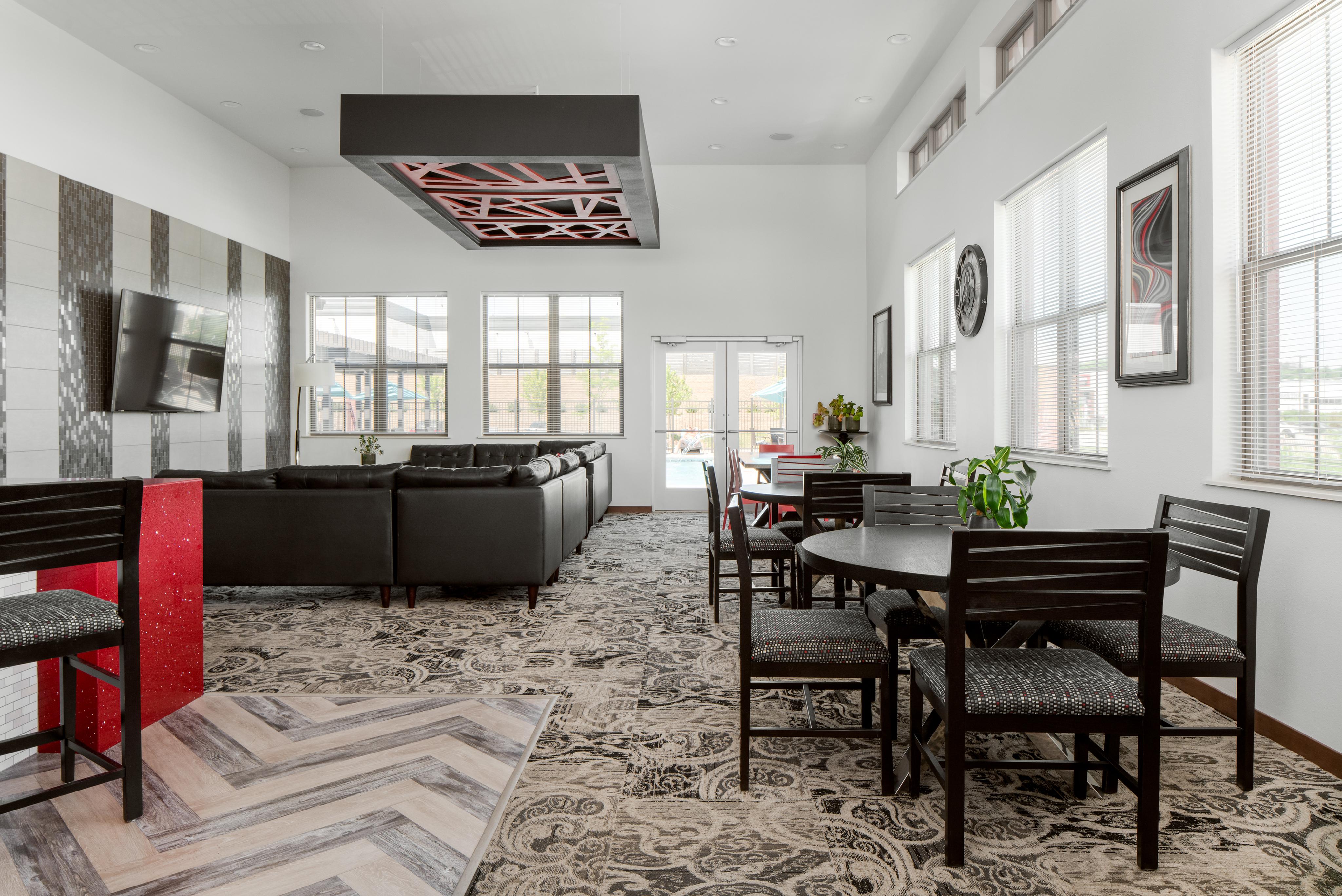 Photo Gallery & Tour The Junction