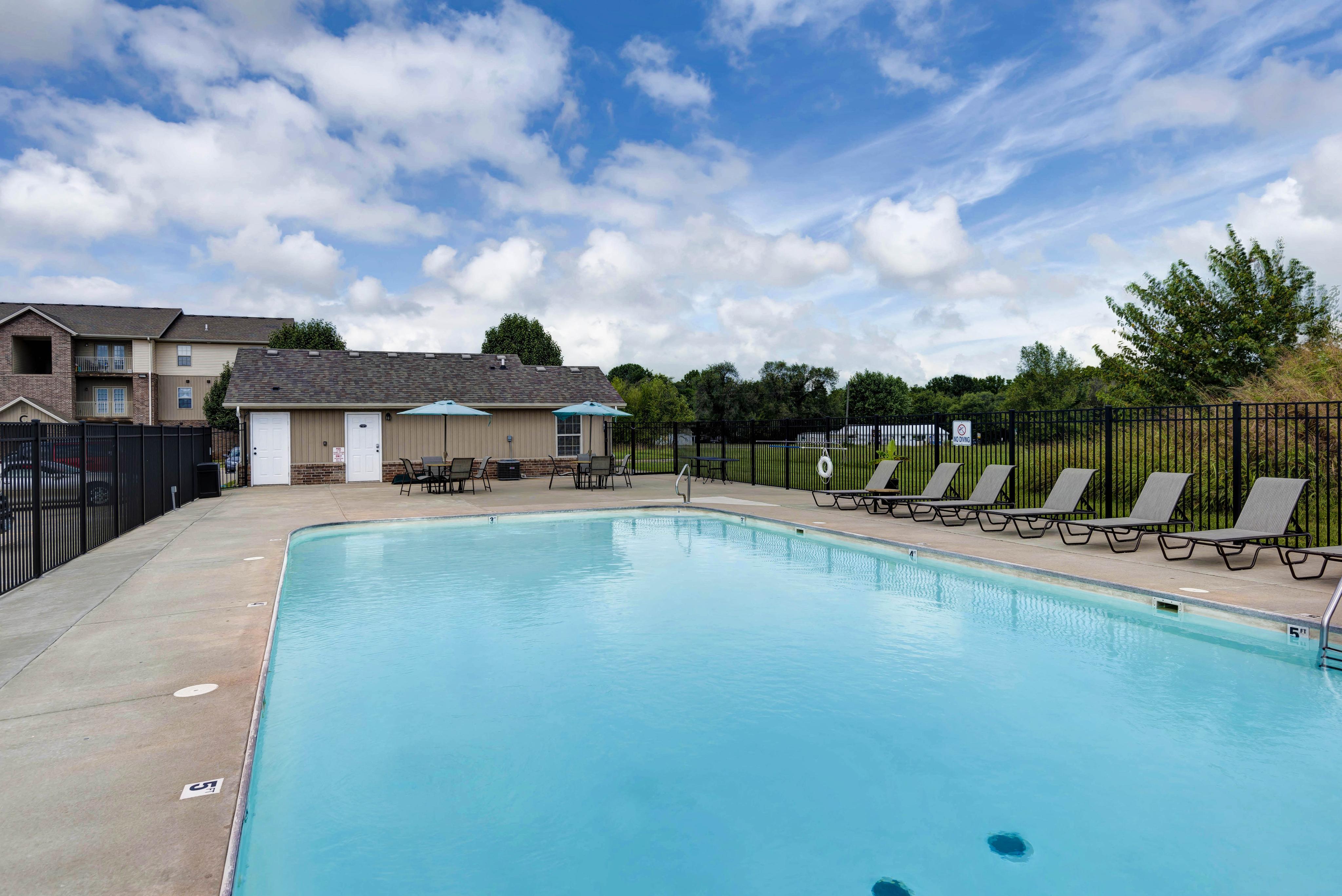 View Photos Scenic Station Apartments