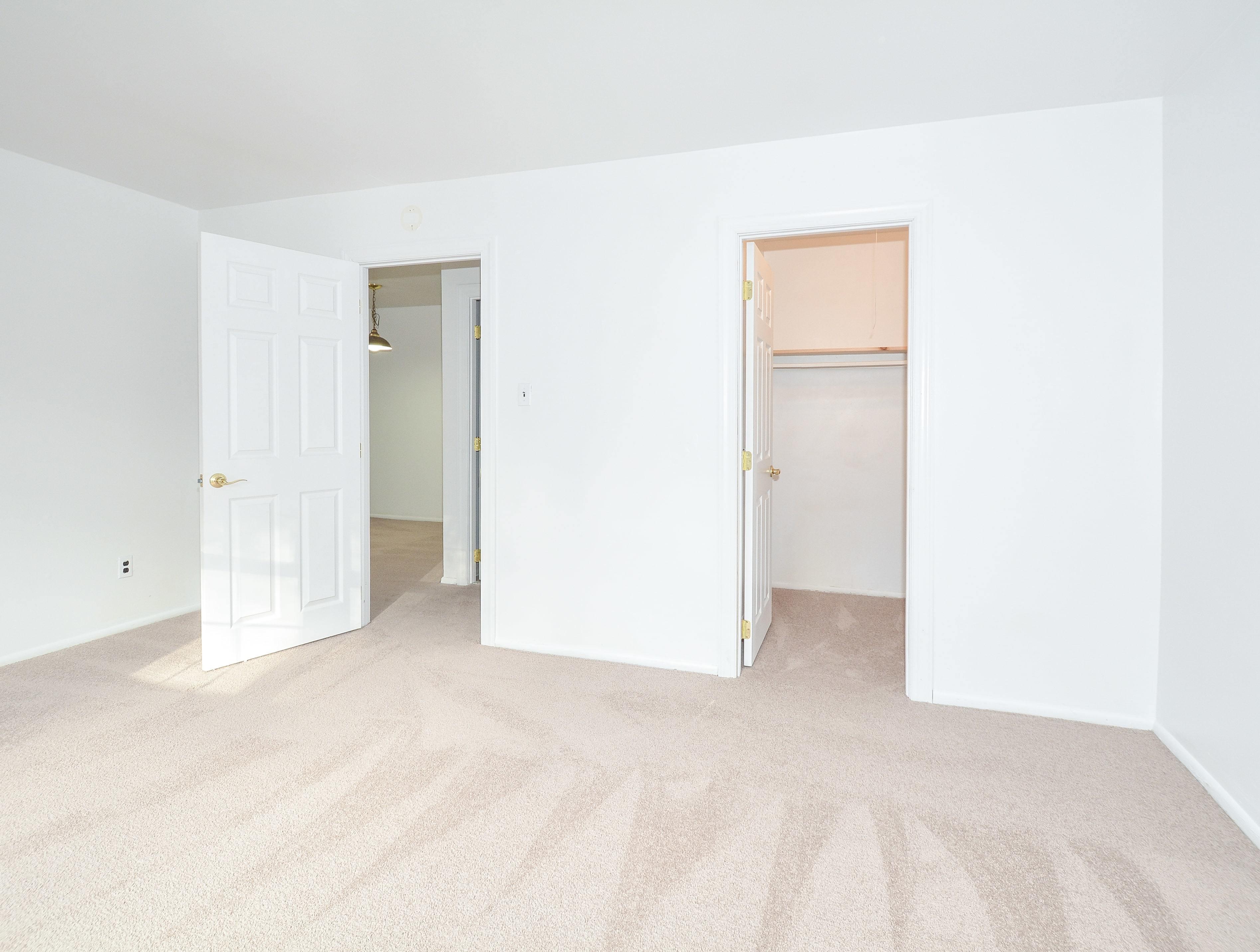 Apartment in Lansdowne PA | Photos of Hillcrest Apartments