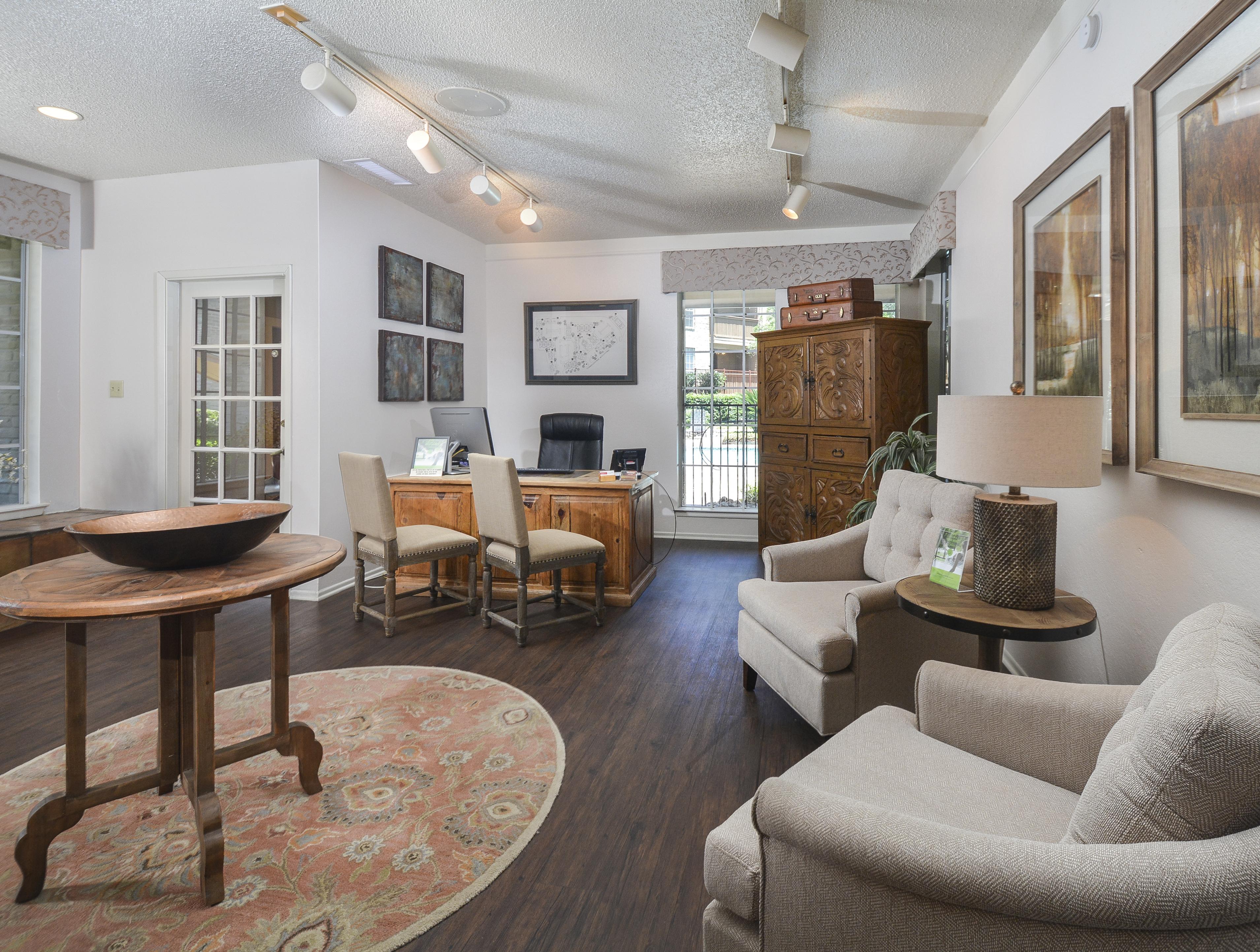 View Photos Oak Springs Apartments