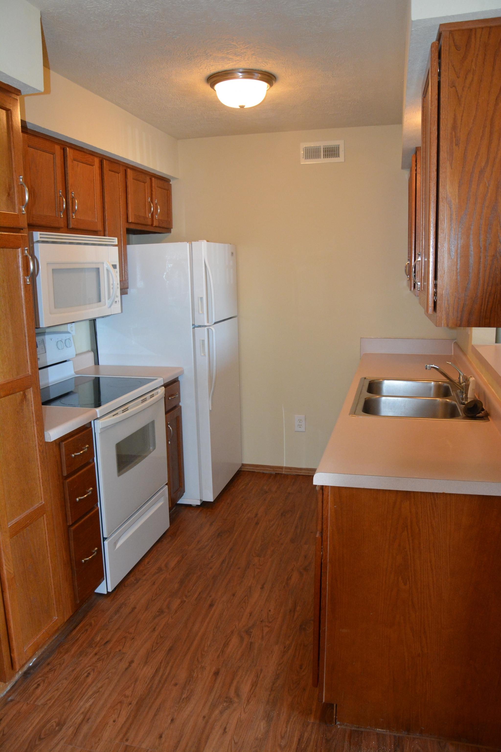 View Photos | Hawthorn Suites Apartments